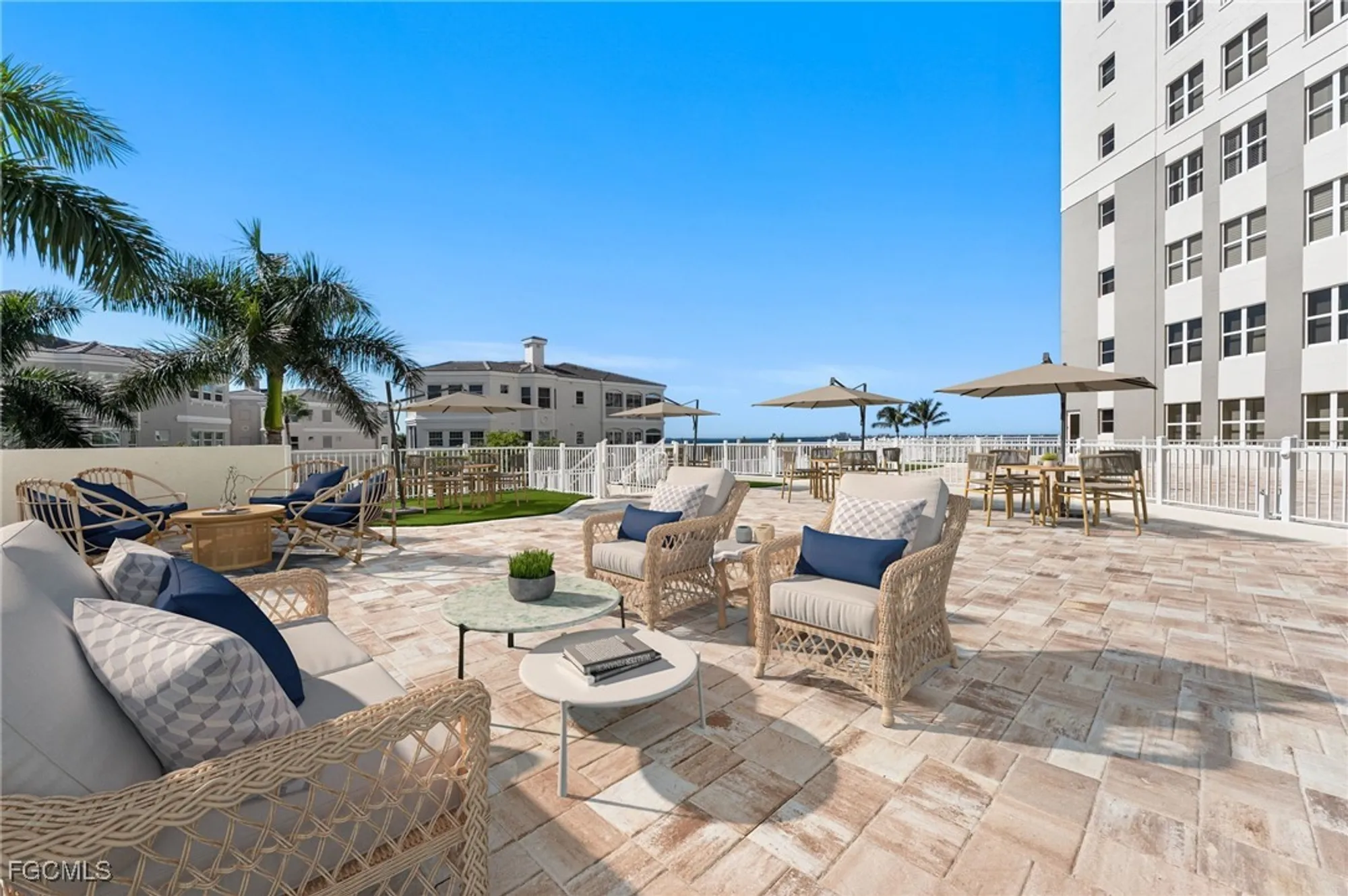 Property Slideshow image 5 of 50 | 14270 royal harbour ct 323, Fort Myers, FL, 33908