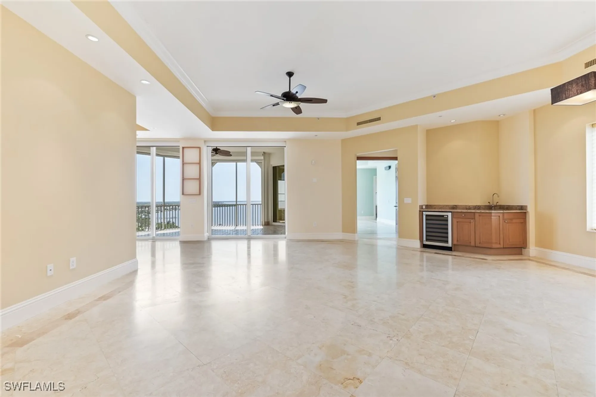 Property Slideshow image 14 of 49 | 14270 royal harbour ct unit 1122, Fort Myers, FL, 33908