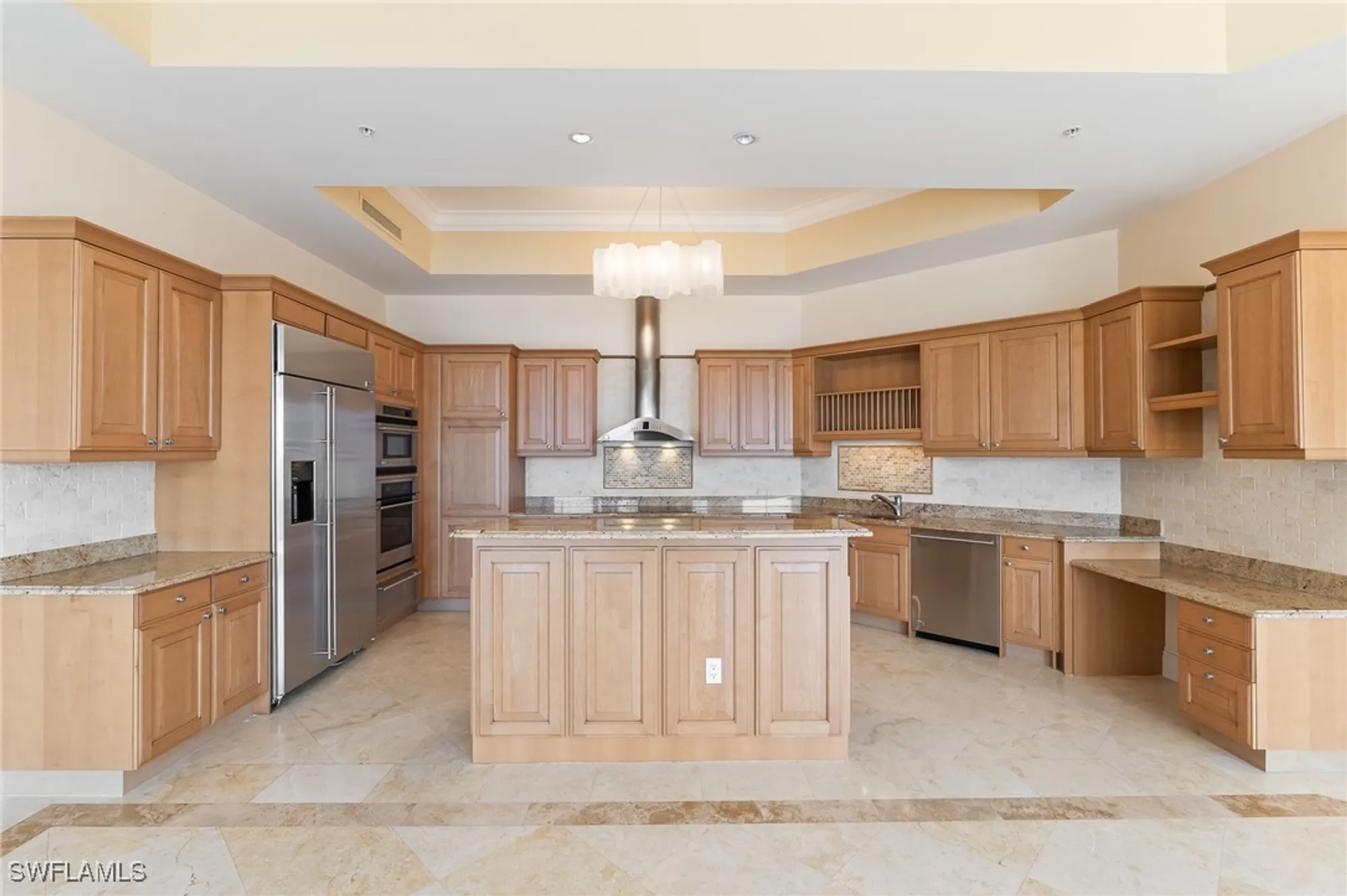 Property Slideshow image 11 of 49 | 14270 royal harbour ct unit 1122, Fort Myers, FL, 33908