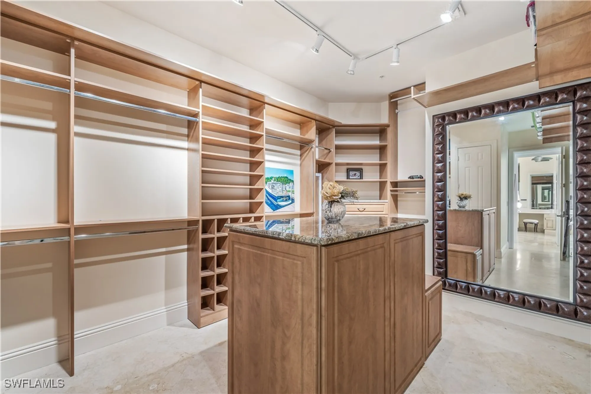 Property Slideshow image 25 of 49 | 14270 royal harbour ct unit 1122, Fort Myers, FL, 33908