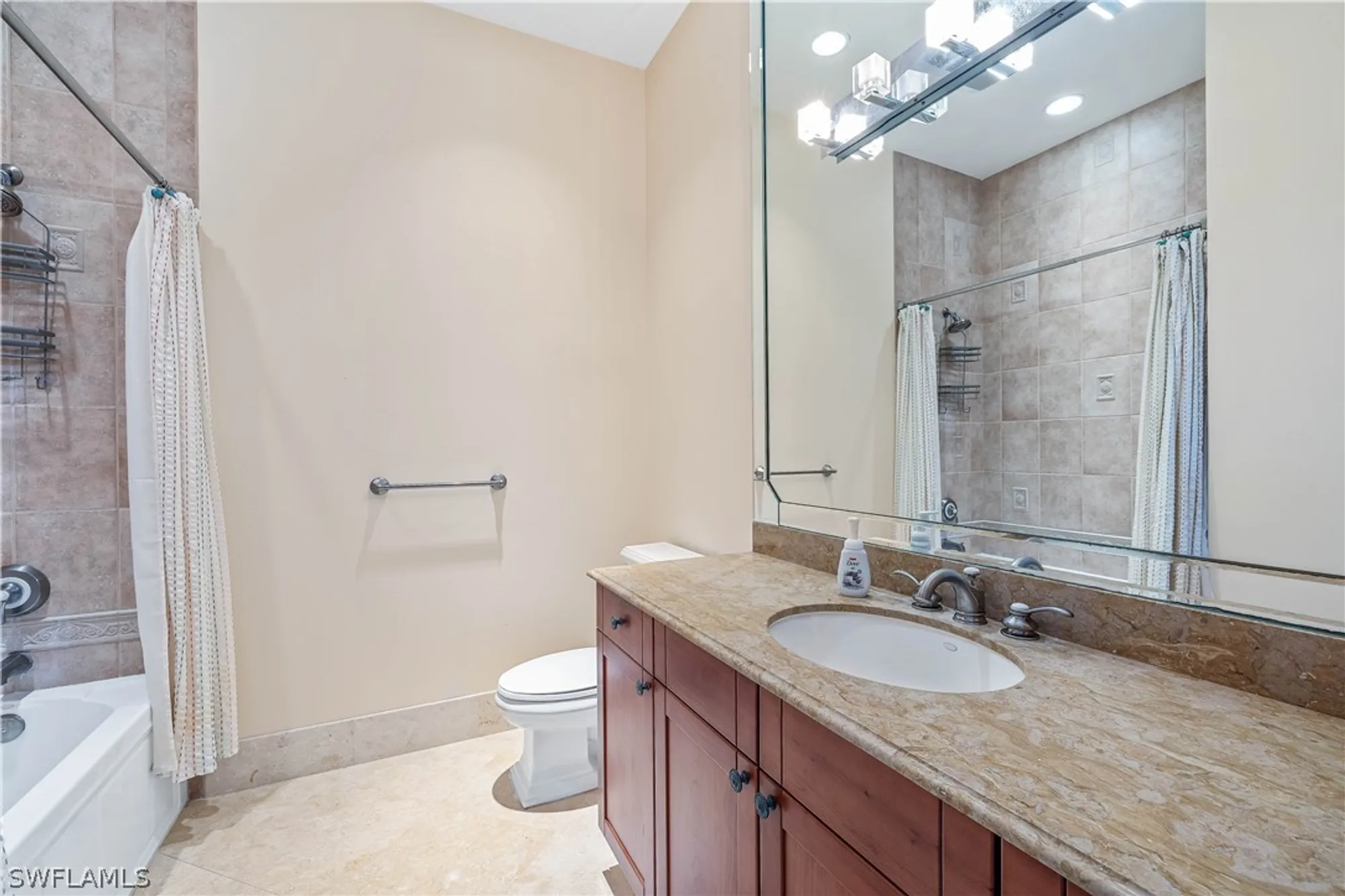Property Slideshow image 33 of 49 | 14270 royal harbour ct unit 1122, Fort Myers, FL, 33908