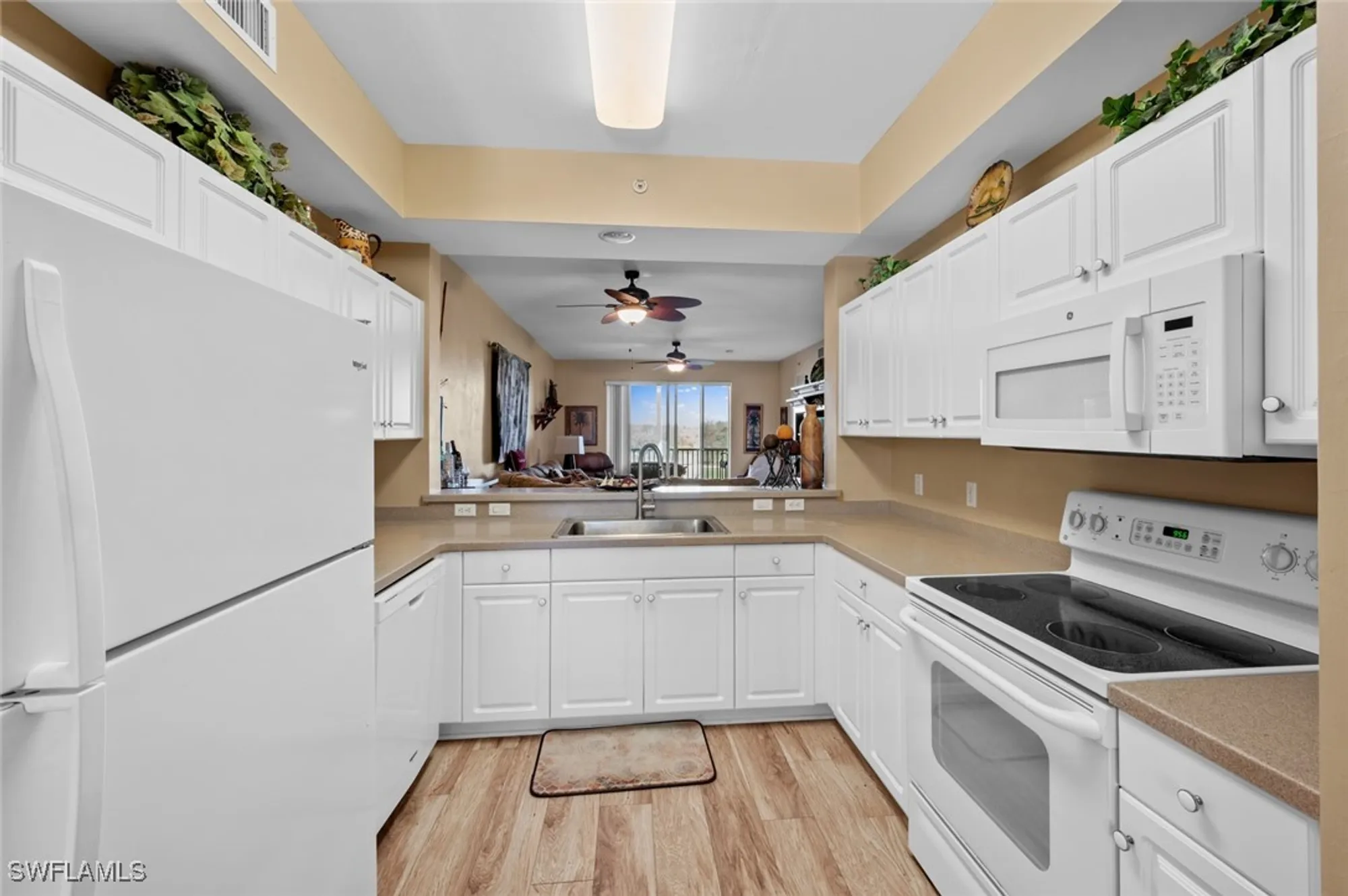 Property Slideshow image 13 of 38 | 14531 legends blvd 305, Fort Myers, FL, 33912