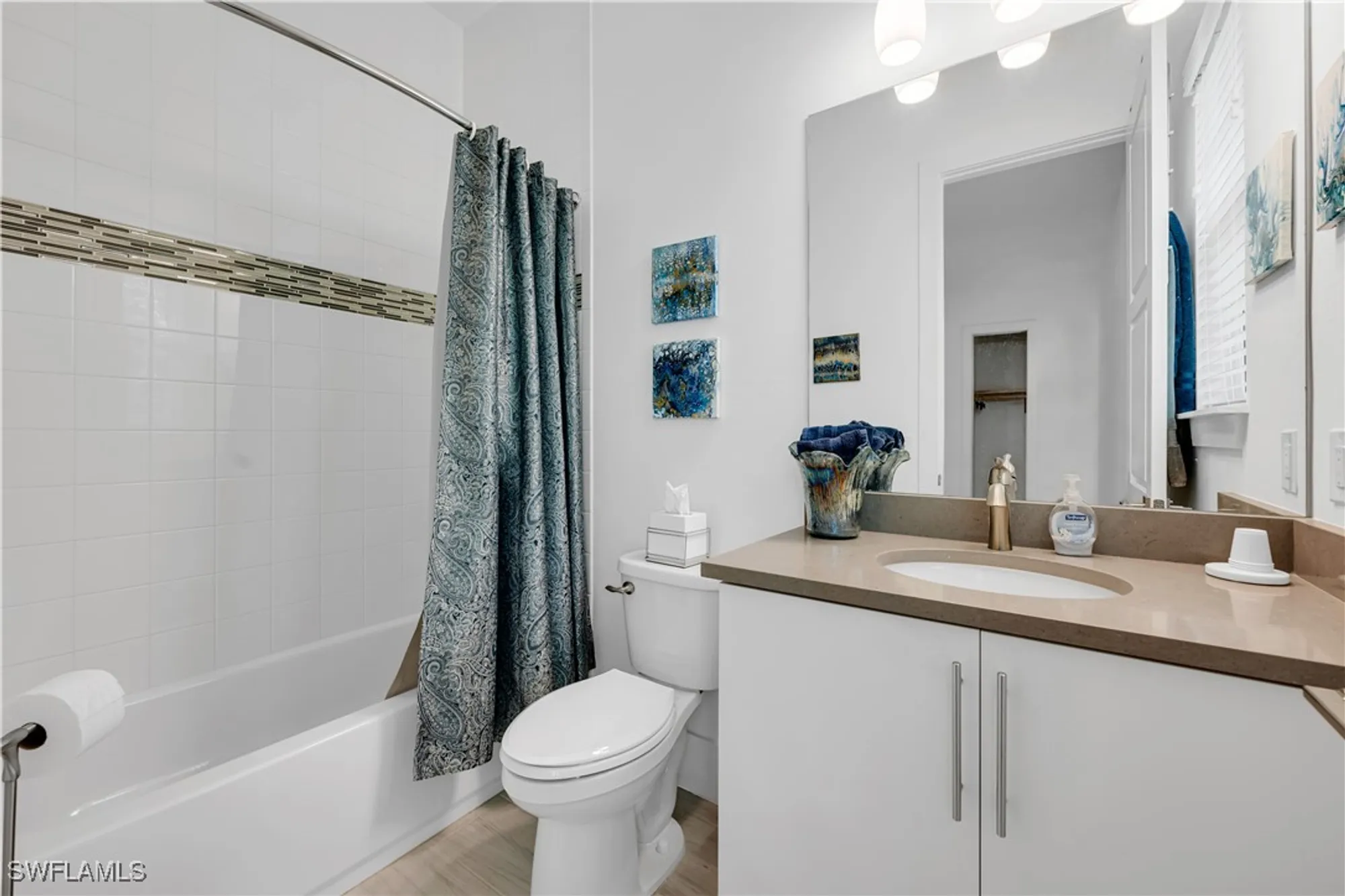 Property Slideshow image 14 of 17 | 3225 cotuit ct, Naples, FL, 34114