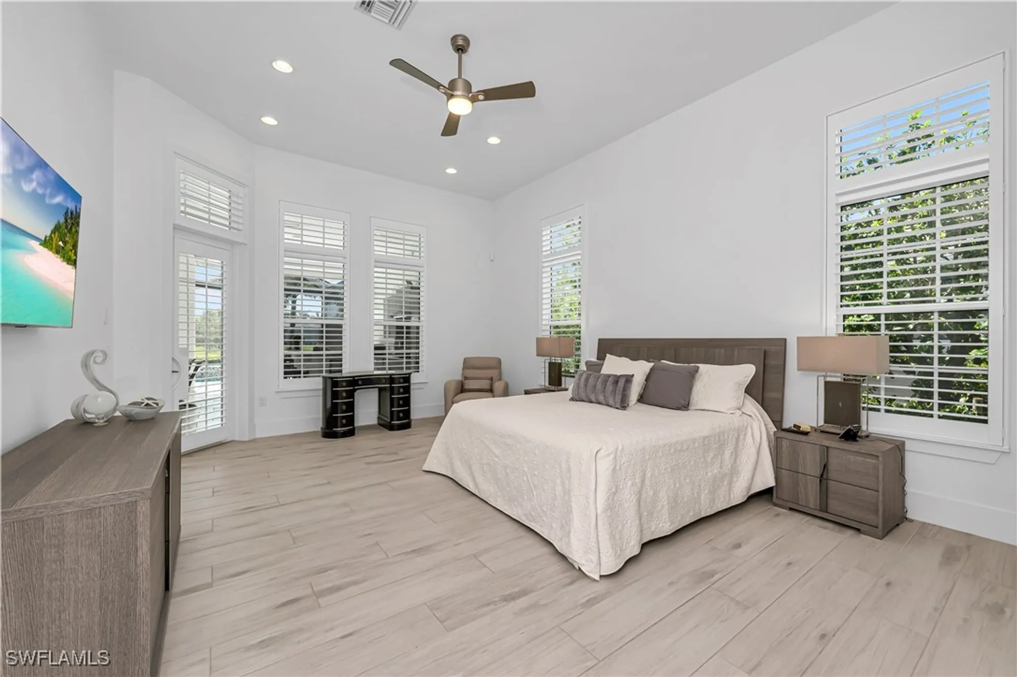 Property Slideshow image 11 of 17 | 3225 cotuit ct, Naples, FL, 34114