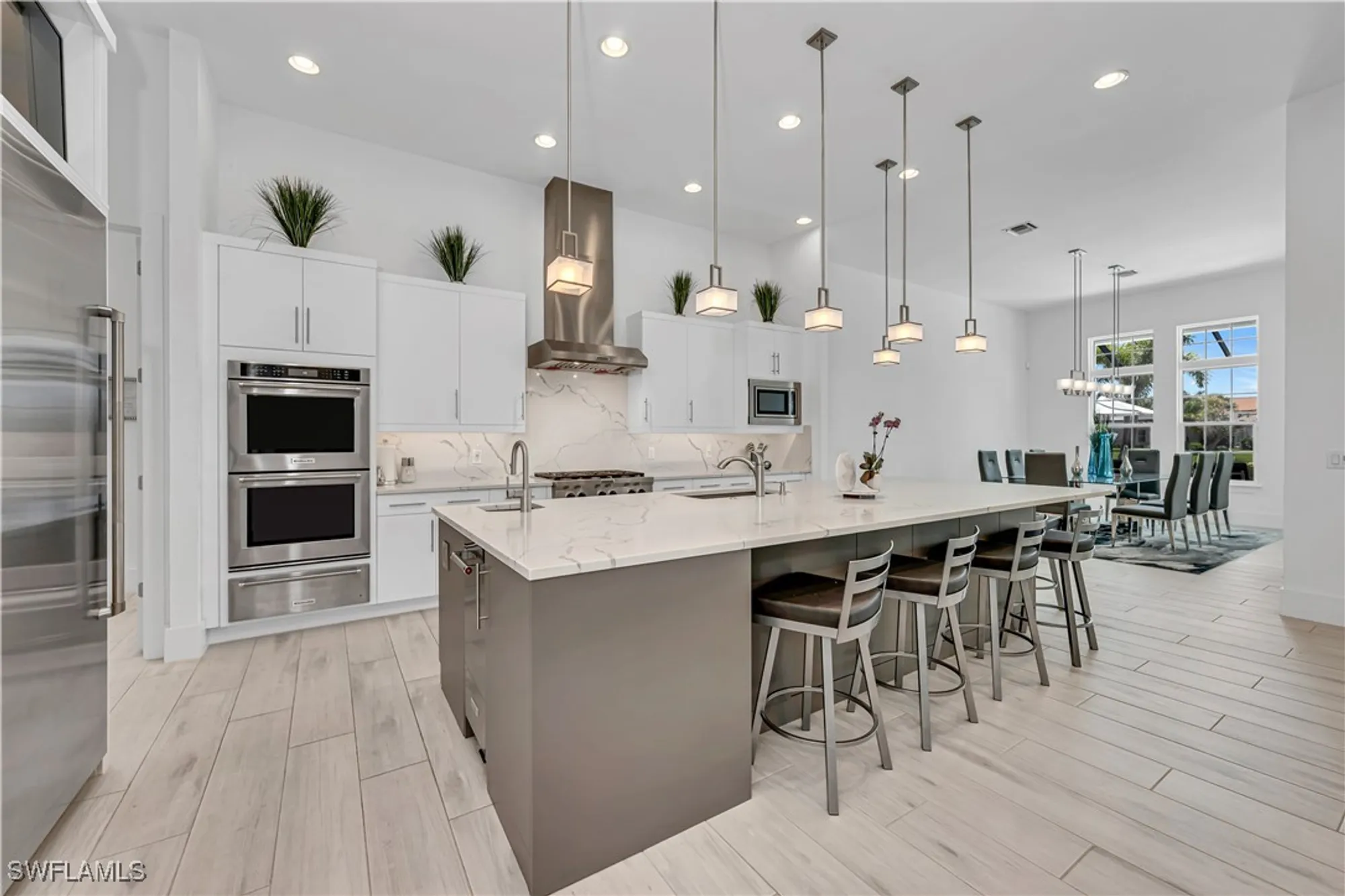 Property Slideshow image 6 of 17 | 3225 cotuit ct, Naples, FL, 34114