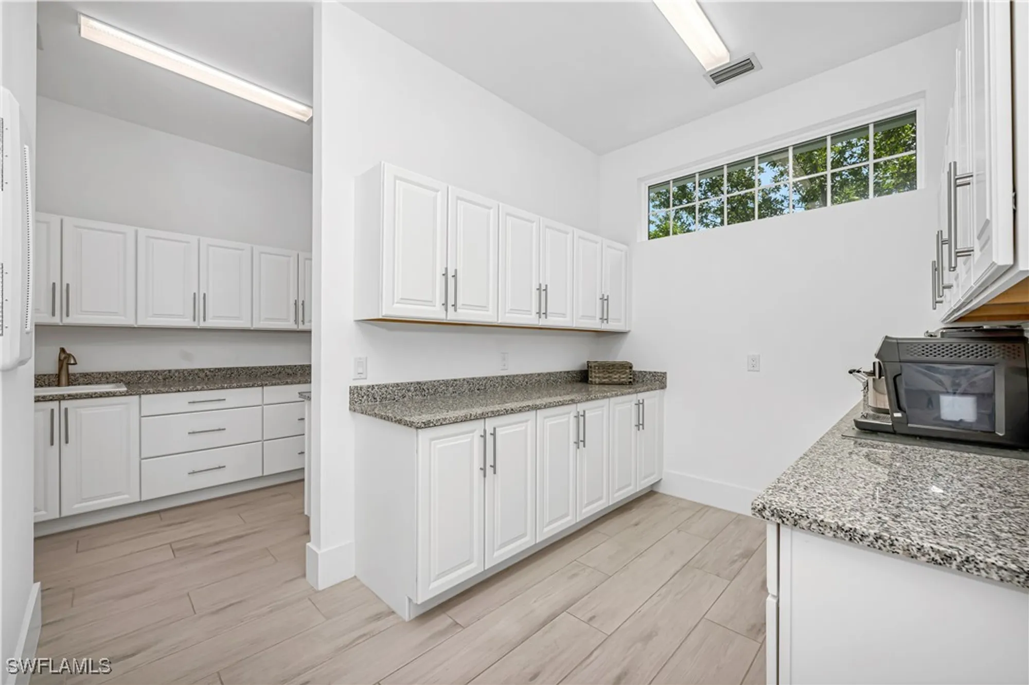 Property Slideshow image 8 of 17 | 3225 cotuit ct, Naples, FL, 34114