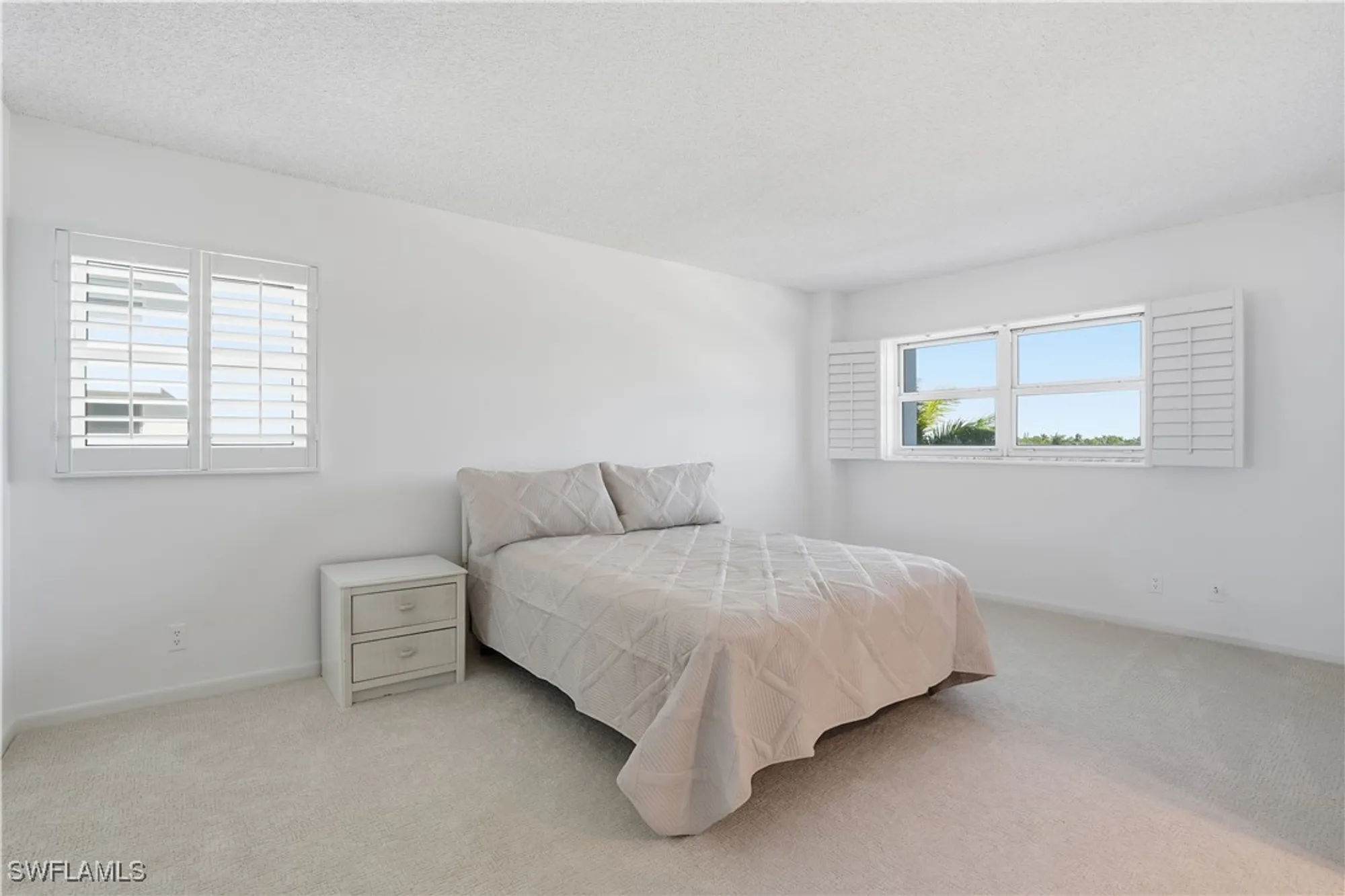 Property Slideshow image 16 of 25 | 1919 gulf shore blvd 503, Naples, FL, 34102
