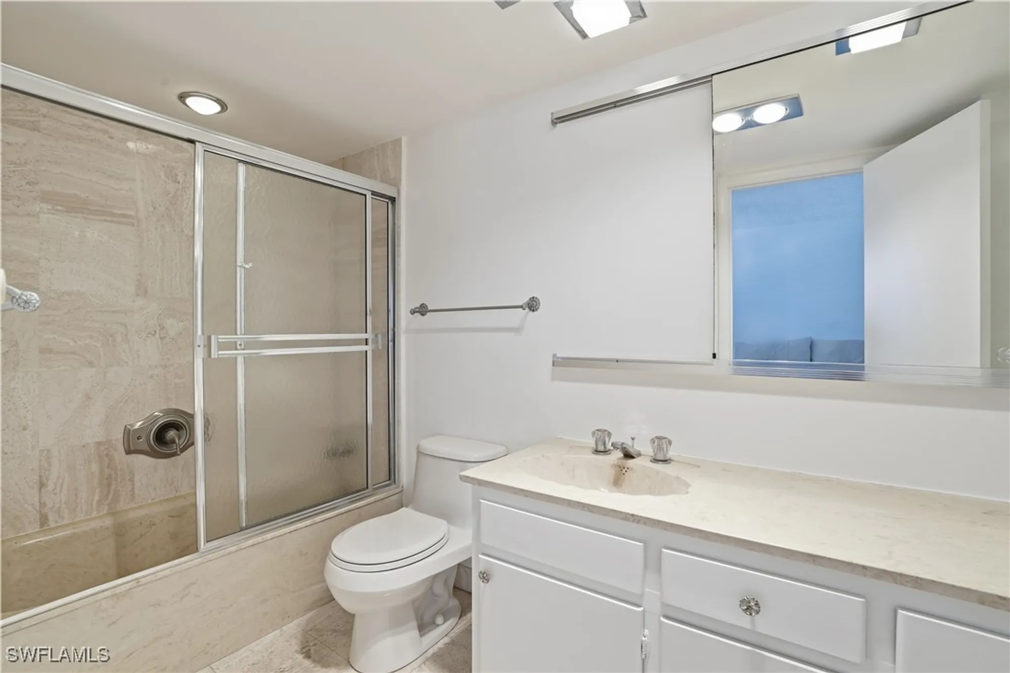 Property Slideshow image 18 of 25 | 1919 gulf shore blvd 503, Naples, FL, 34102