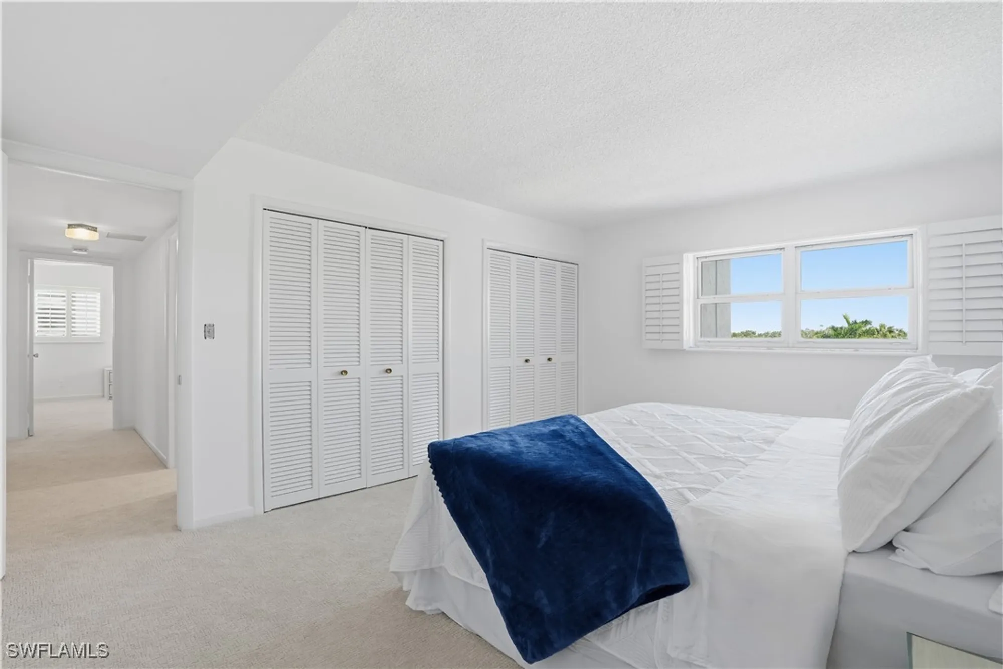 Property Slideshow image 21 of 25 | 1919 gulf shore blvd 503, Naples, FL, 34102