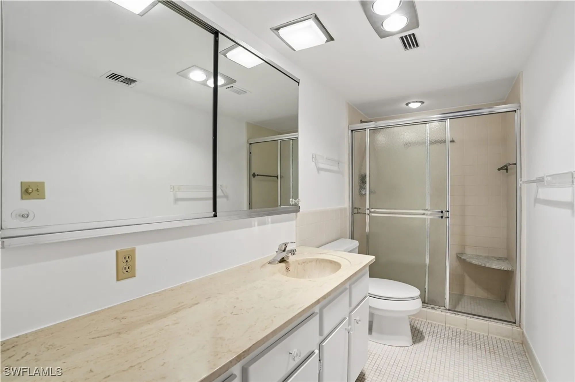 Property Slideshow image 22 of 25 | 1919 gulf shore blvd 503, Naples, FL, 34102