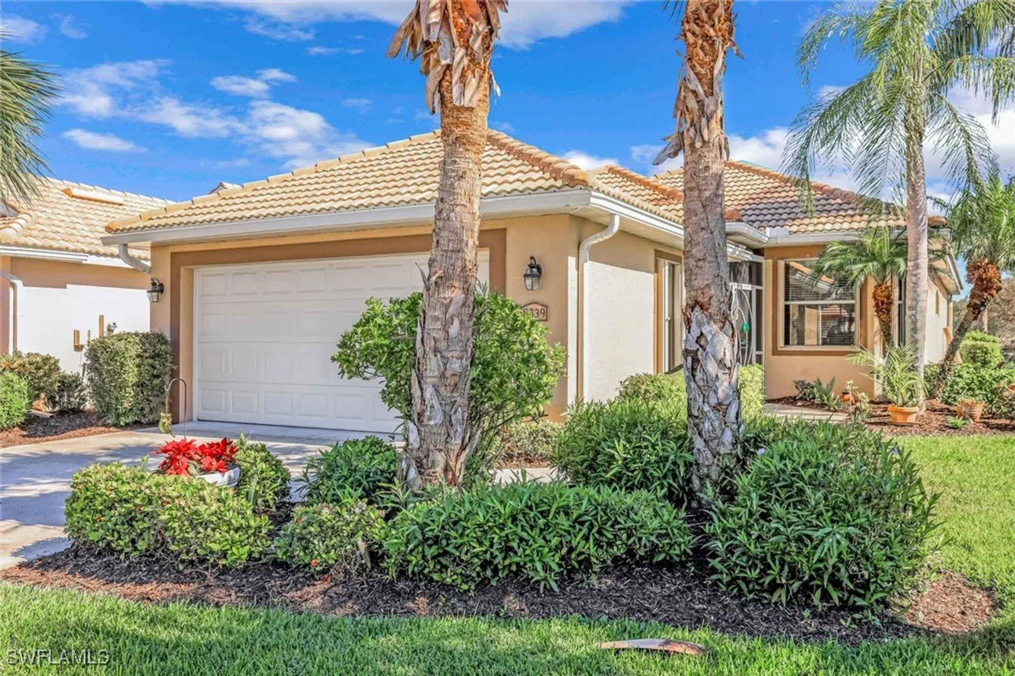 Property Slideshow image 2 of 25 | 8339 langshire way, Fort Myers, FL, 33912