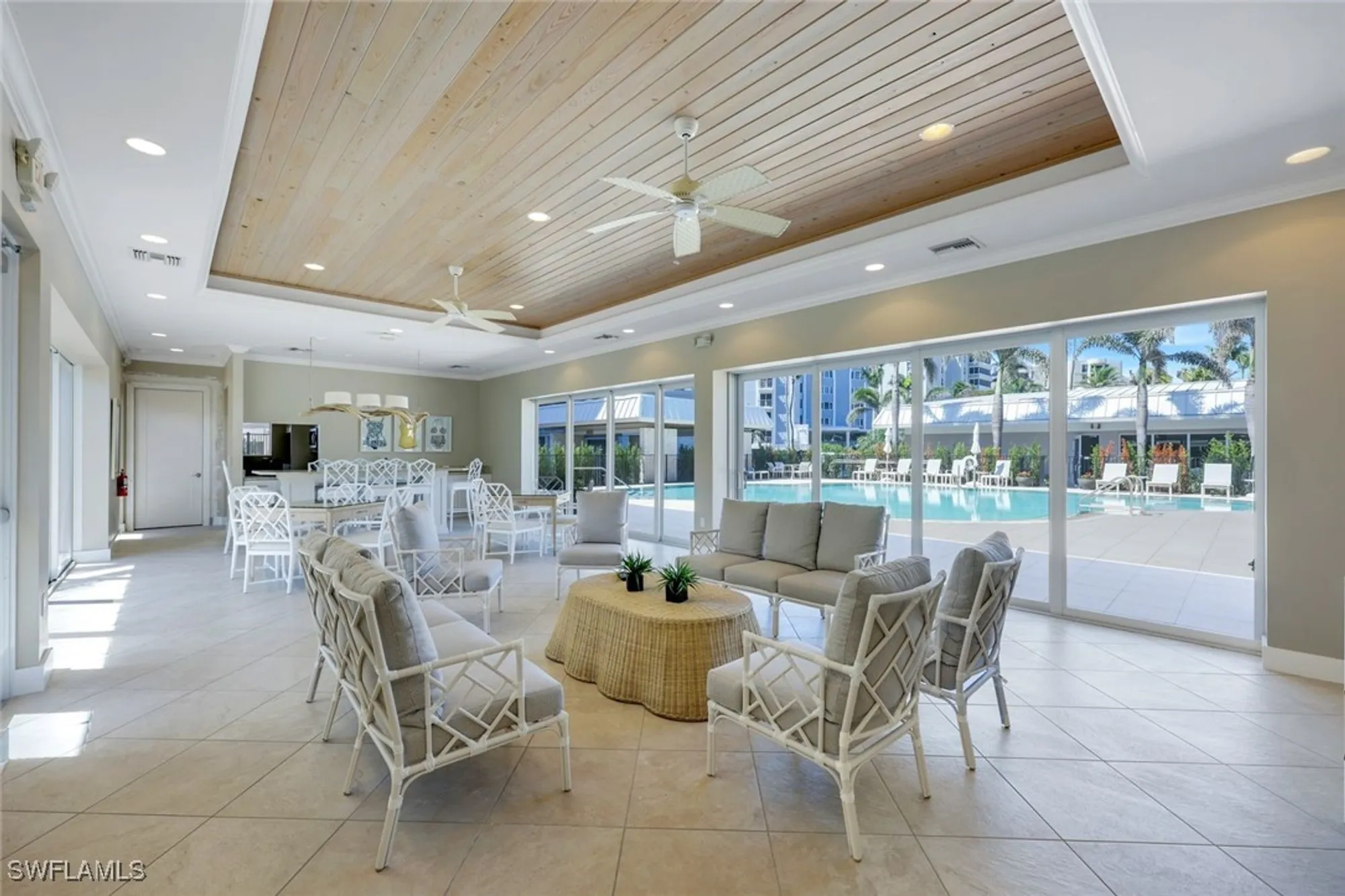 Property Slideshow image 16 of 20 | 2901 gulf shore blvd n apt 601s, Naples, FL, 34103