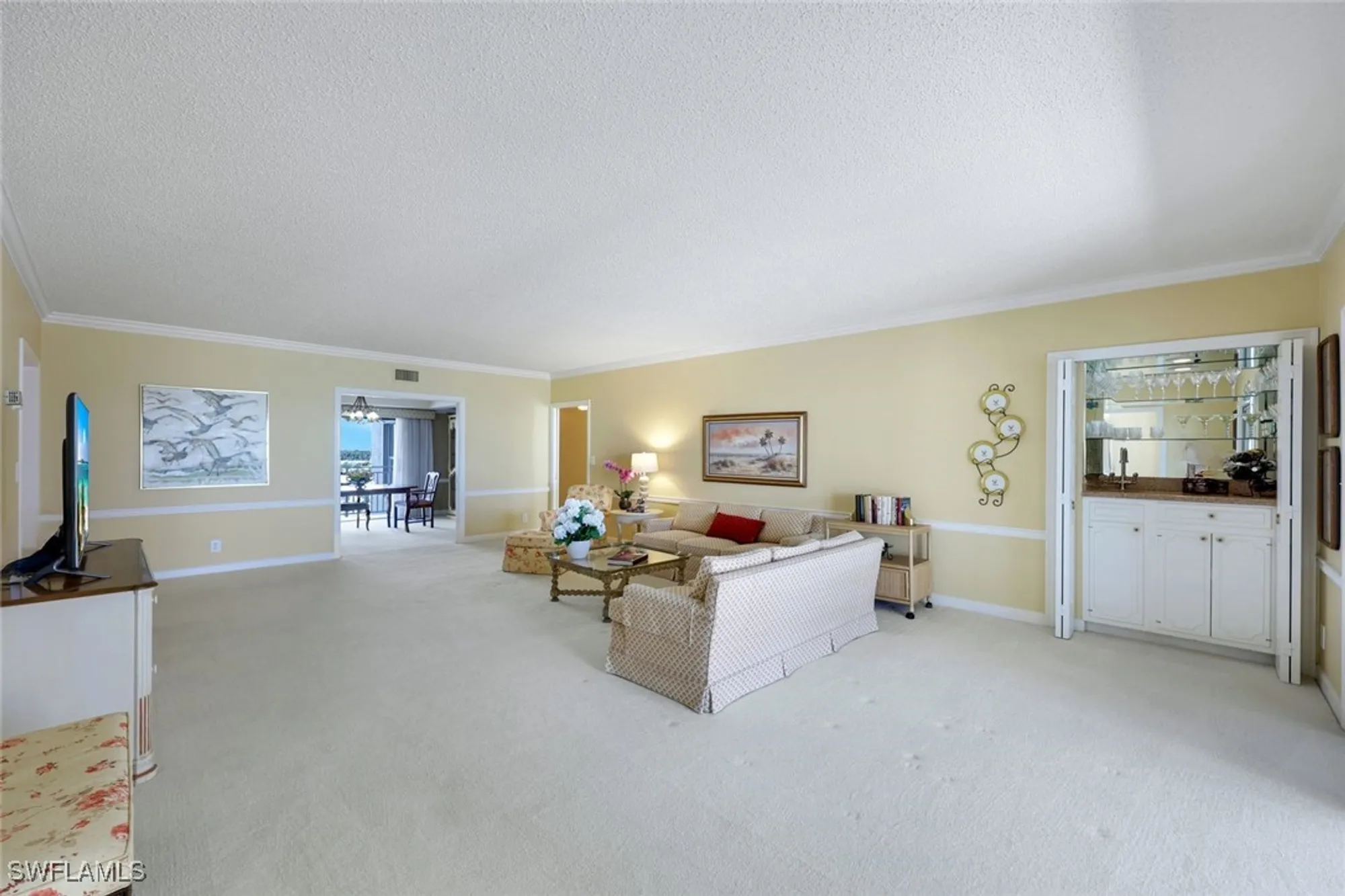Property Slideshow image 10 of 20 | 2901 gulf shore blvd n apt 601s, Naples, FL, 34103