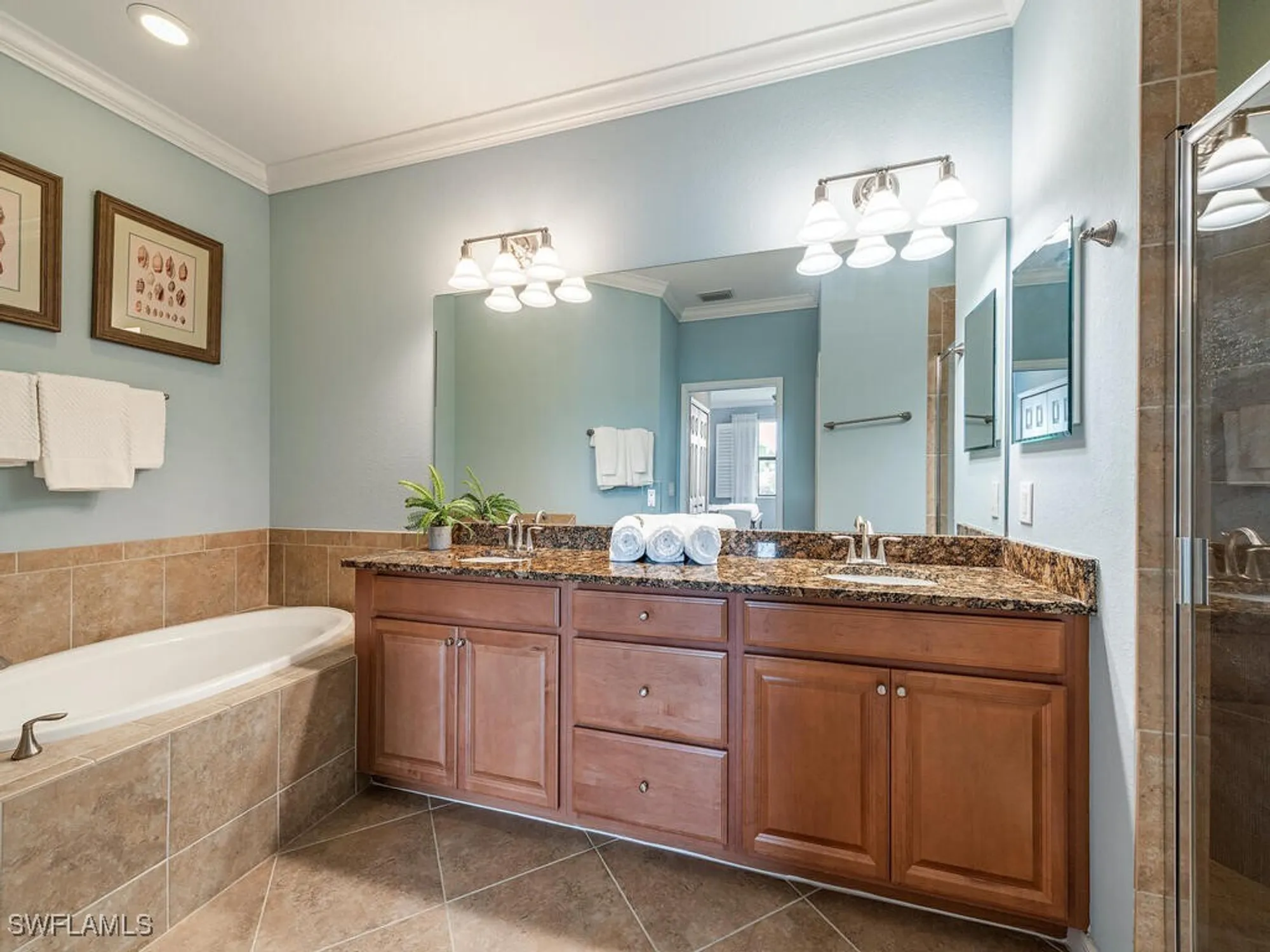 Property Slideshow image 17 of 39 | 3159 serena ln apt 201, Naples, FL, 34114