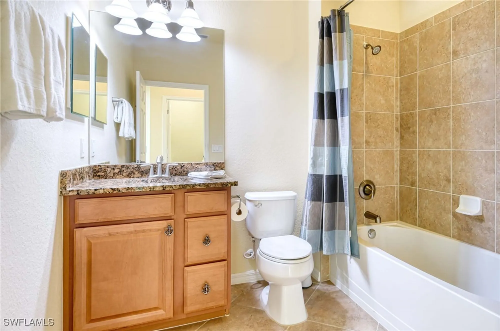 Property Slideshow image 22 of 39 | 3159 serena ln apt 201, Naples, FL, 34114