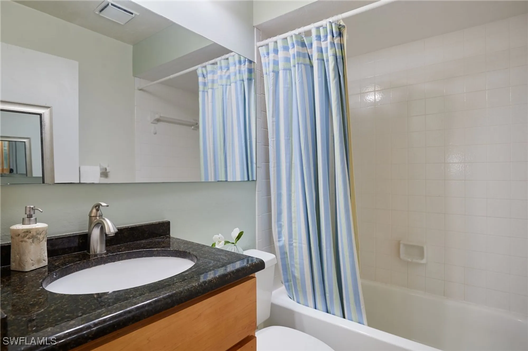 Property Slideshow image 16 of 30 | 16860 ginger ln 3049, Fort Myers, FL, 33908