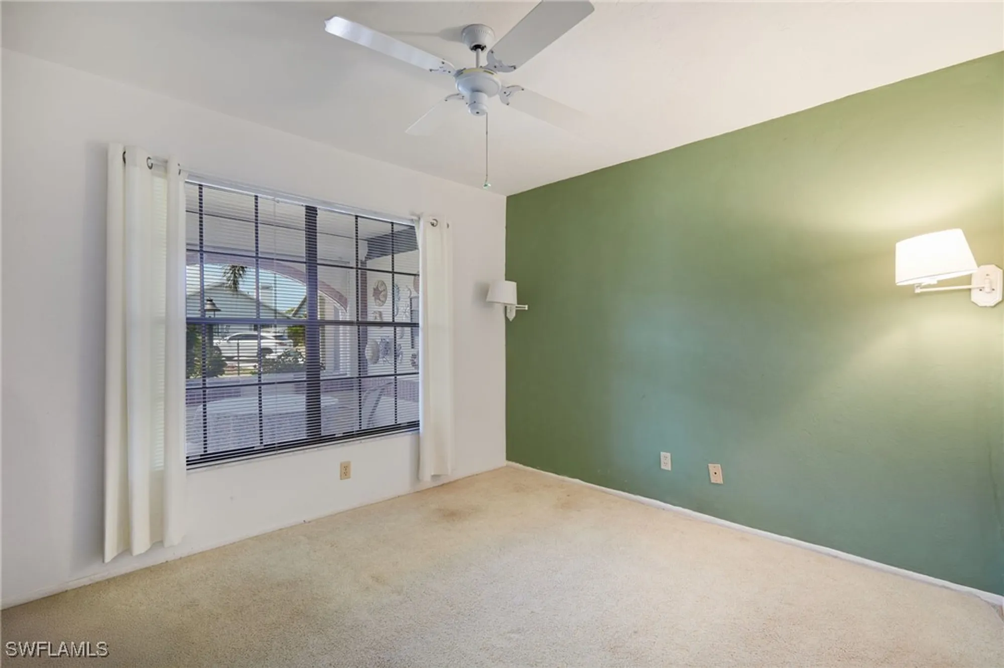 Property Slideshow image 17 of 30 | 16860 ginger ln 3049, Fort Myers, FL, 33908