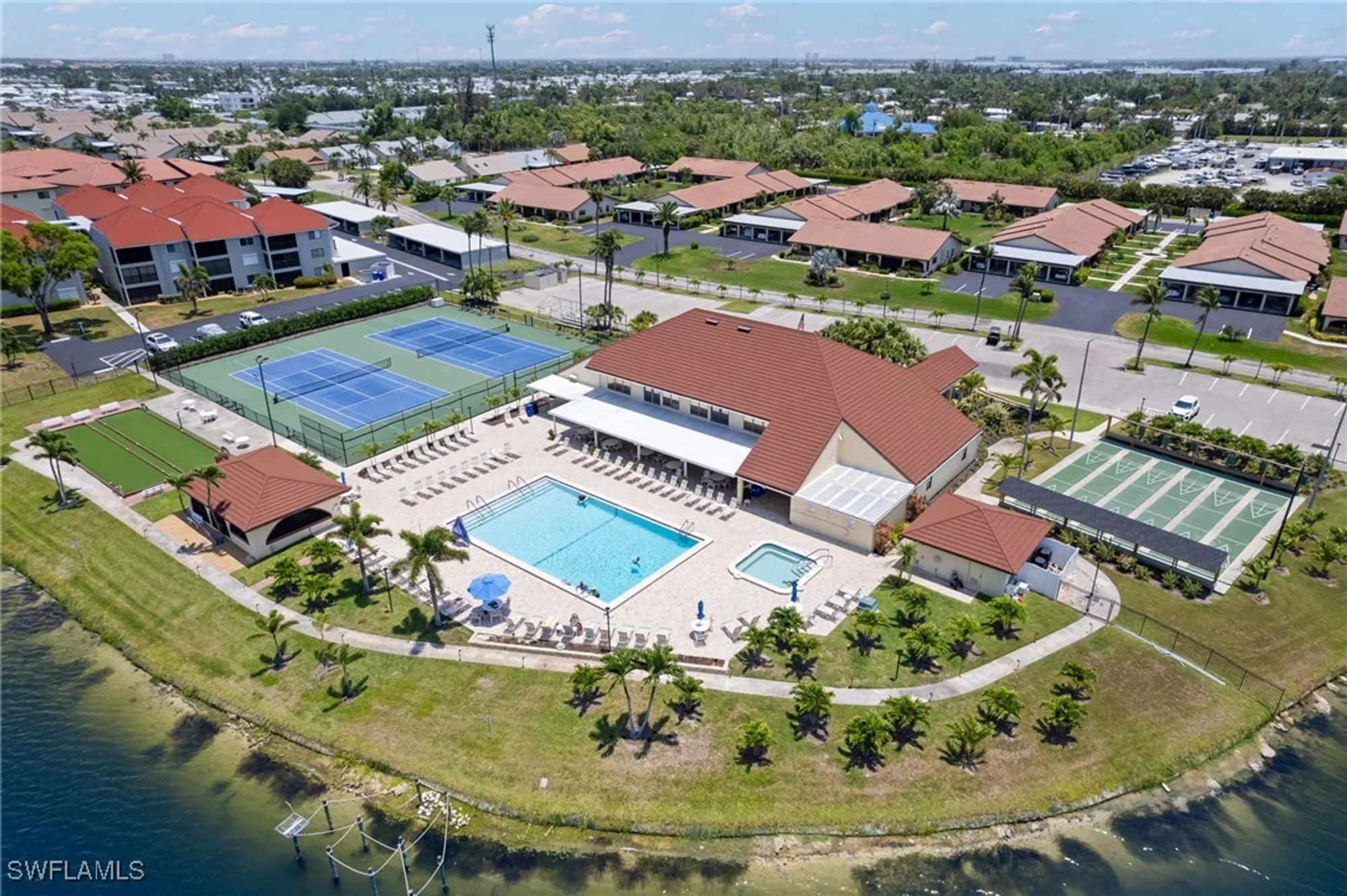 Property Slideshow image 21 of 30 | 16860 ginger ln 3049, Fort Myers, FL, 33908