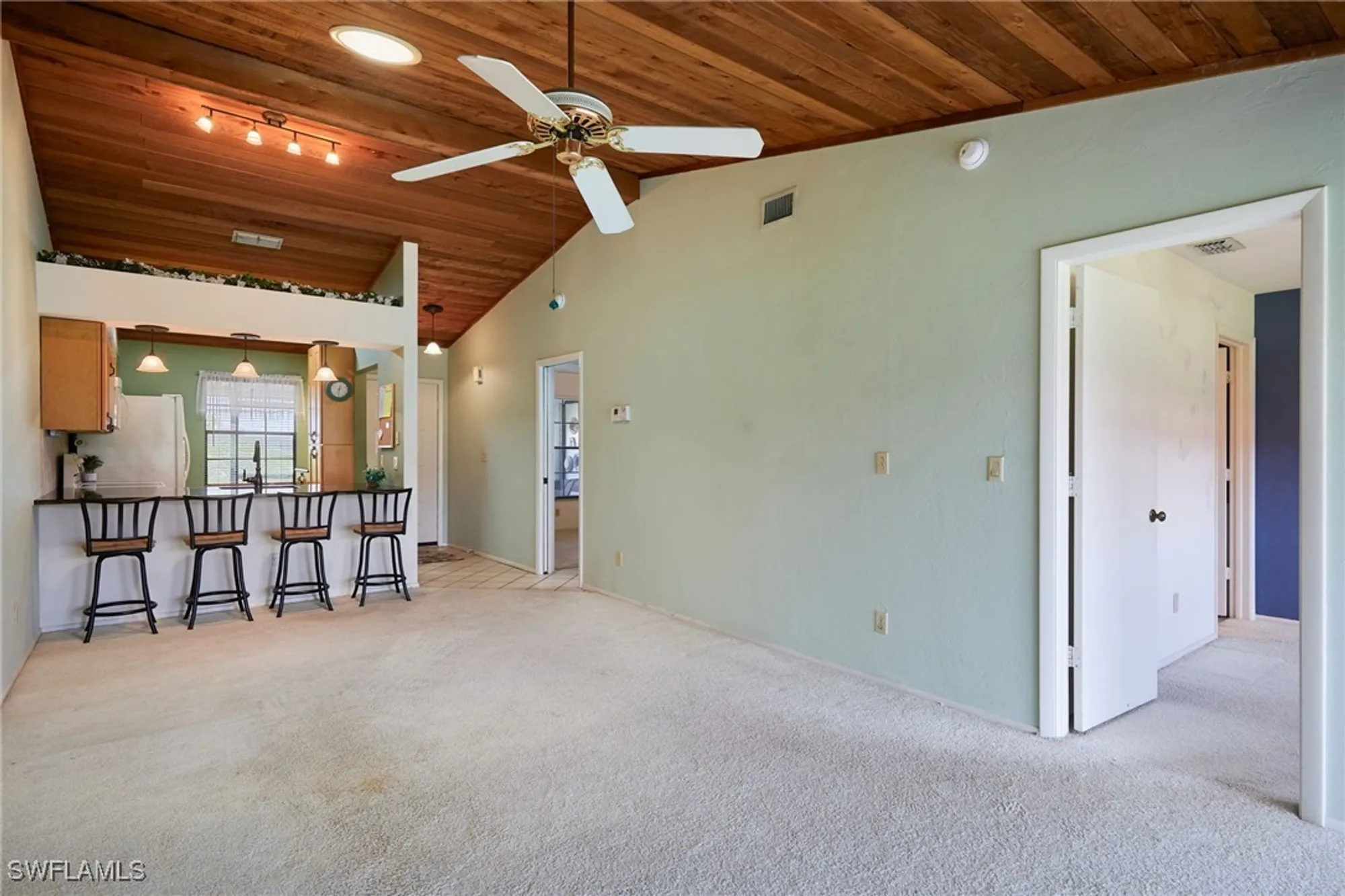 Property Slideshow image 5 of 30 | 16860 ginger ln 3049, Fort Myers, FL, 33908