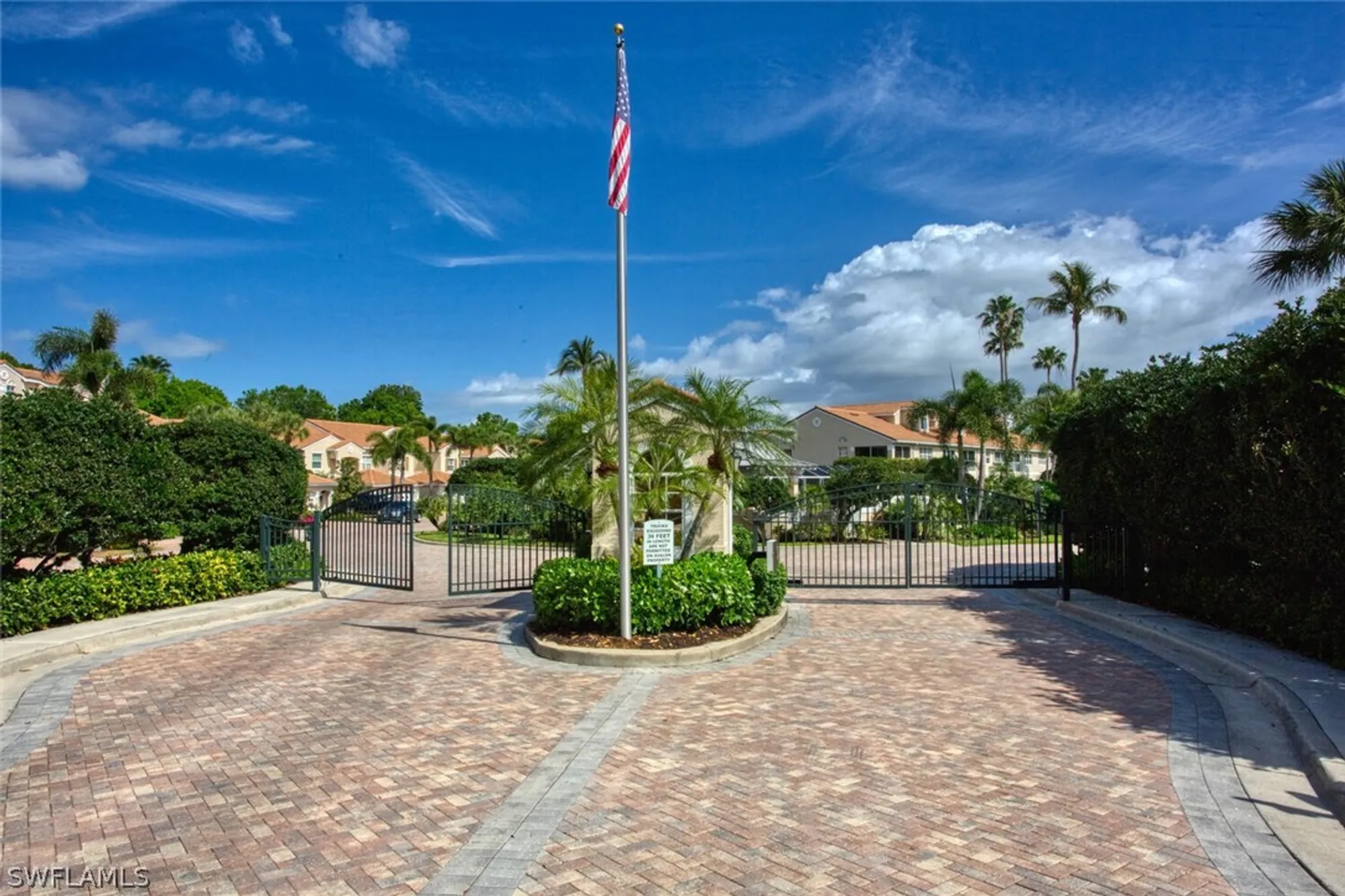 Property Slideshow image 22 of 28 | 8365 excalibur cir k6, Naples, FL, 34108