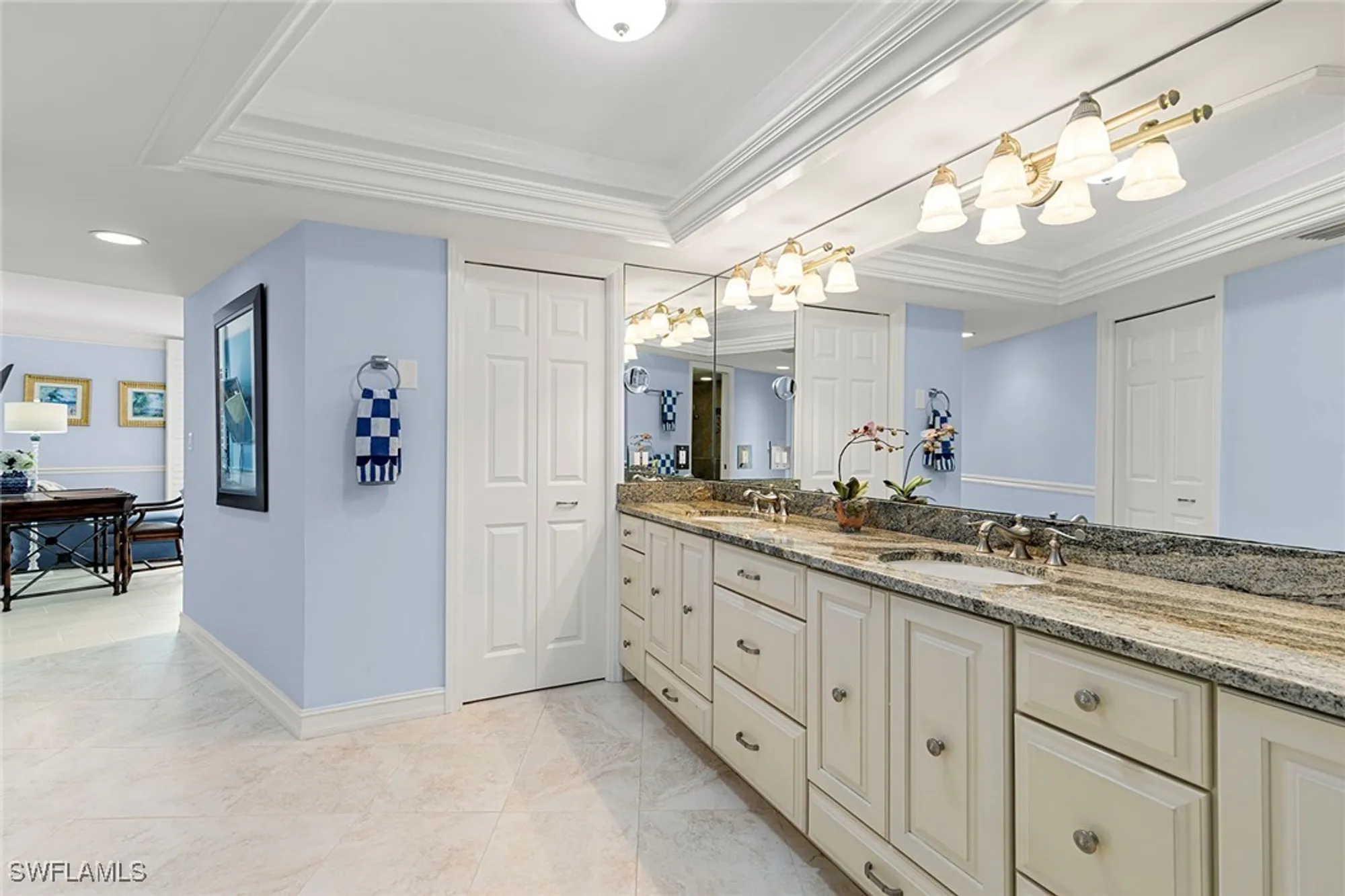 Property Slideshow image 14 of 49 | 2398 gulf shore blvd n # 101, Naples, FL, 34103