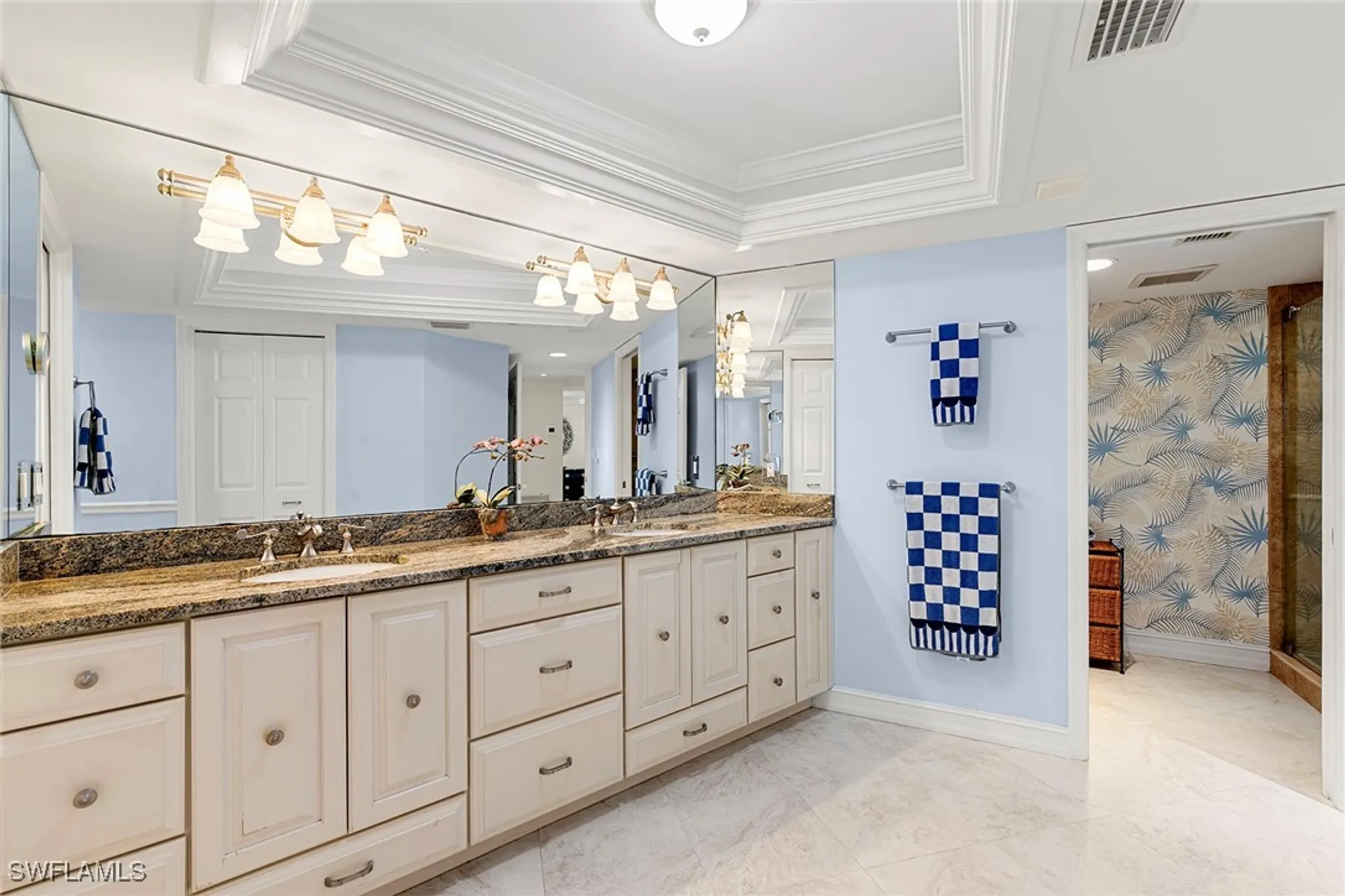 Property Slideshow image 13 of 49 | 2398 gulf shore blvd n # 101, Naples, FL, 34103