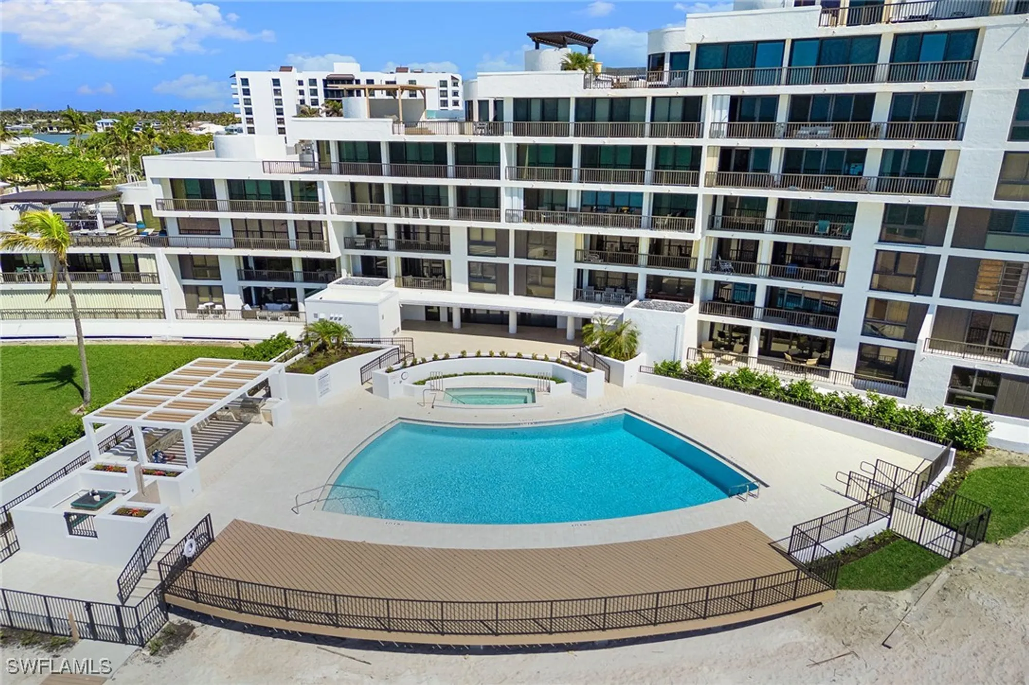 Property Slideshow image 35 of 49 | 2398 gulf shore blvd n # 101, Naples, FL, 34103