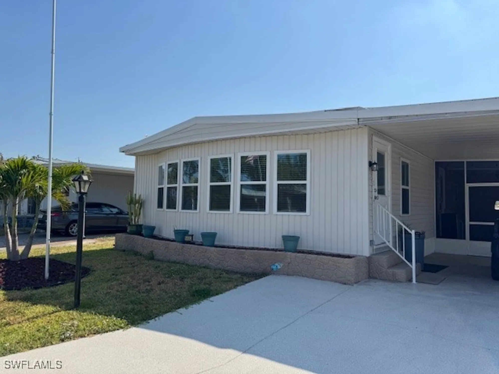 Property Slideshow image 27 of 32 | 14502 nathan hale ln, North Fort Myers, FL, 33917