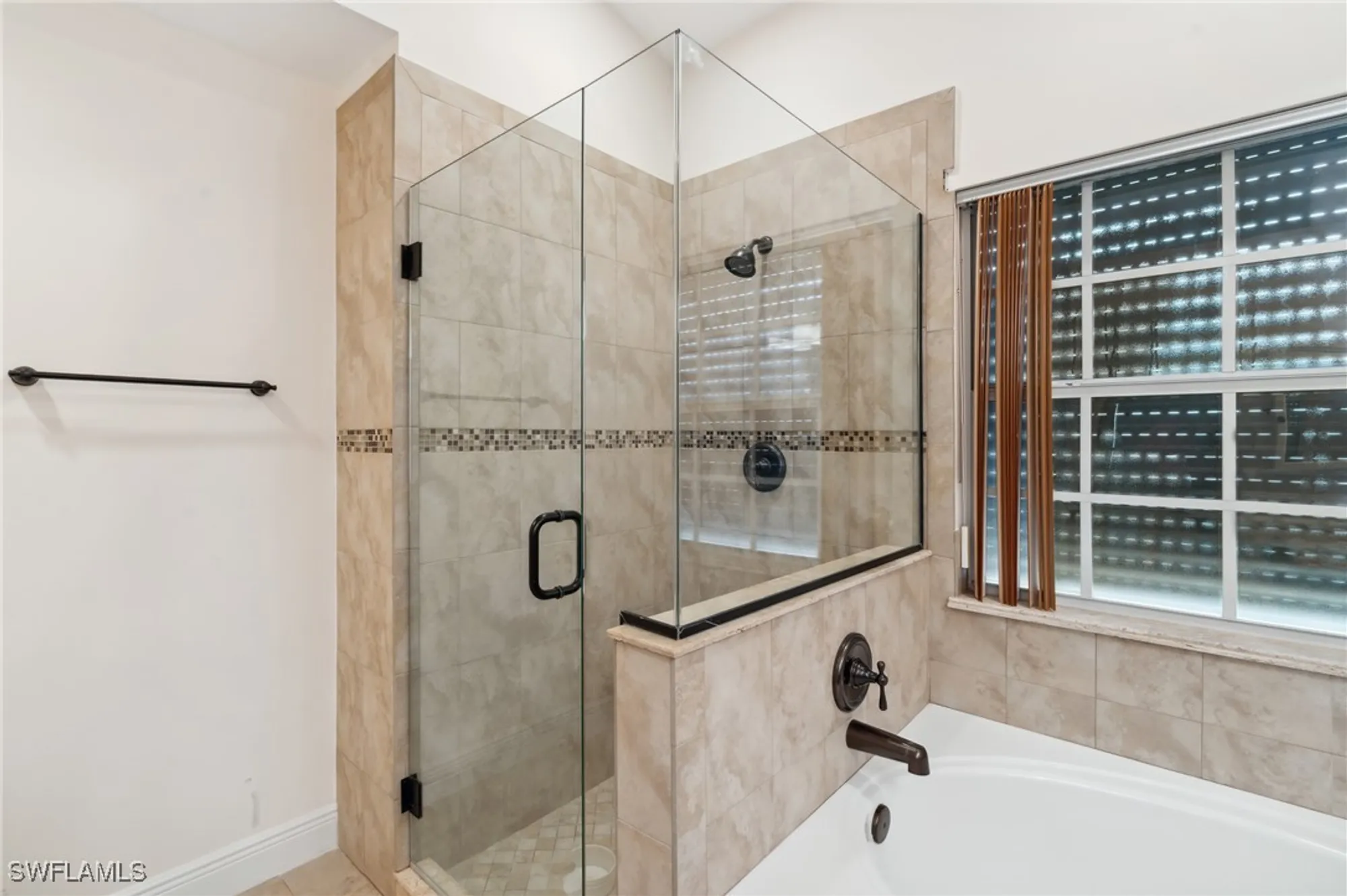 Property Slideshow image 12 of 41 | 24797 lakemont cove ln 202, Bonita Springs, FL, 34134