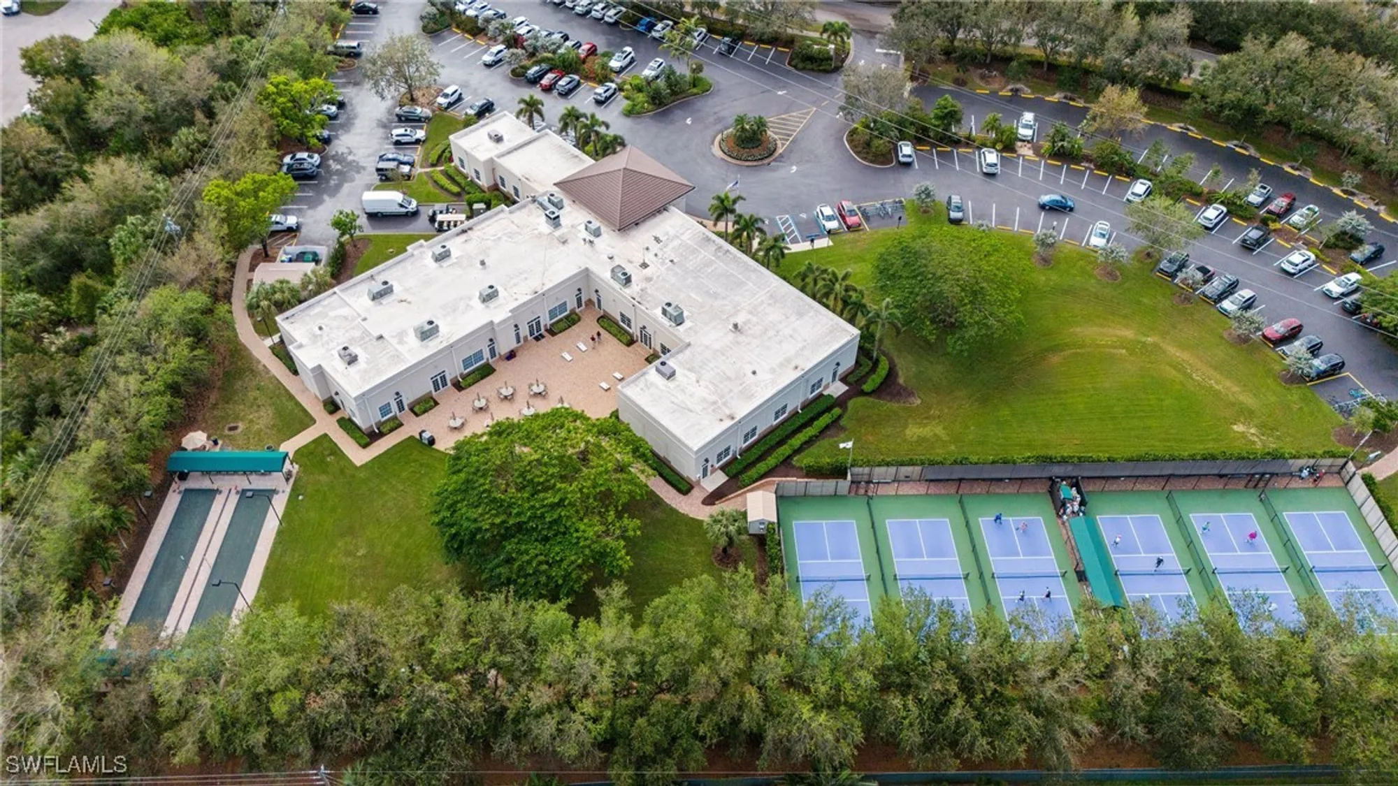 Property Slideshow image 35 of 41 | 24797 lakemont cove ln 202, Bonita Springs, FL, 34134