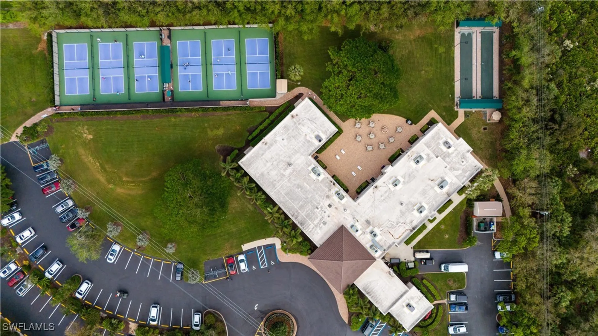 Property Slideshow image 31 of 41 | 24797 lakemont cove ln 202, Bonita Springs, FL, 34134