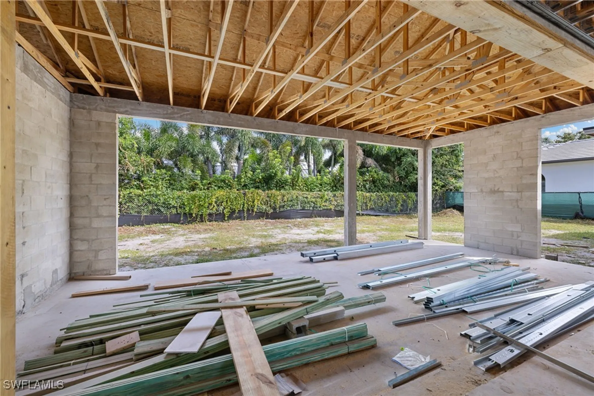 Property Slideshow image 19 of 36 | 707 buttonbush ln, Naples, FL, 34108