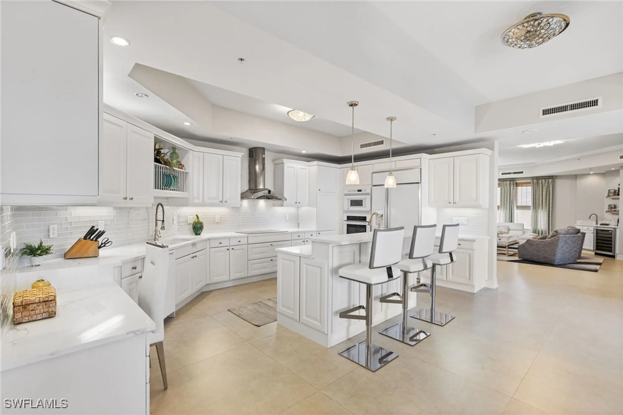 Property Slideshow image 14 of 50 | 14270 royal harbour ct 920, Fort Myers, FL, 33908