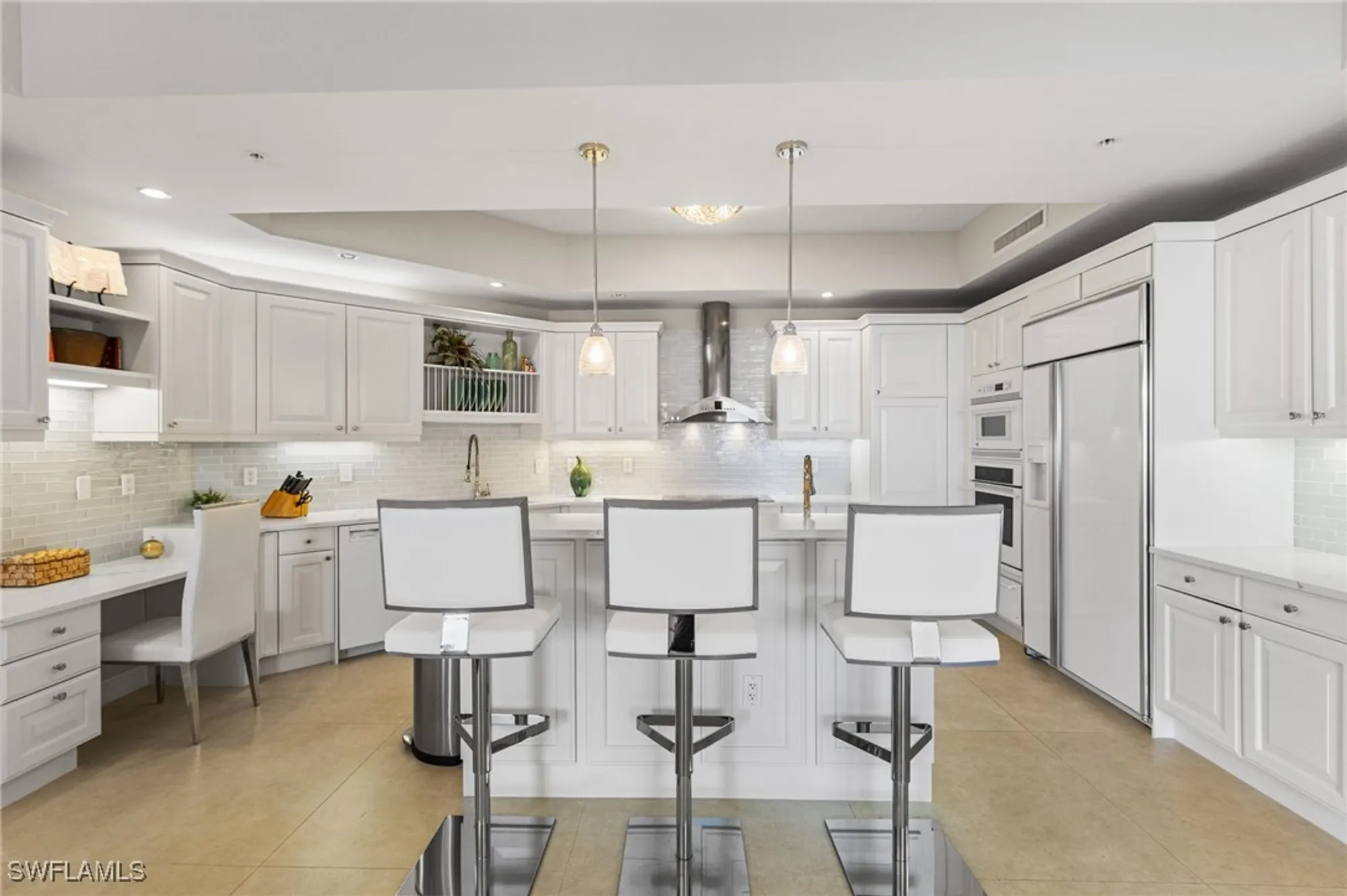 Property Slideshow image 13 of 50 | 14270 royal harbour ct 920, Fort Myers, FL, 33908