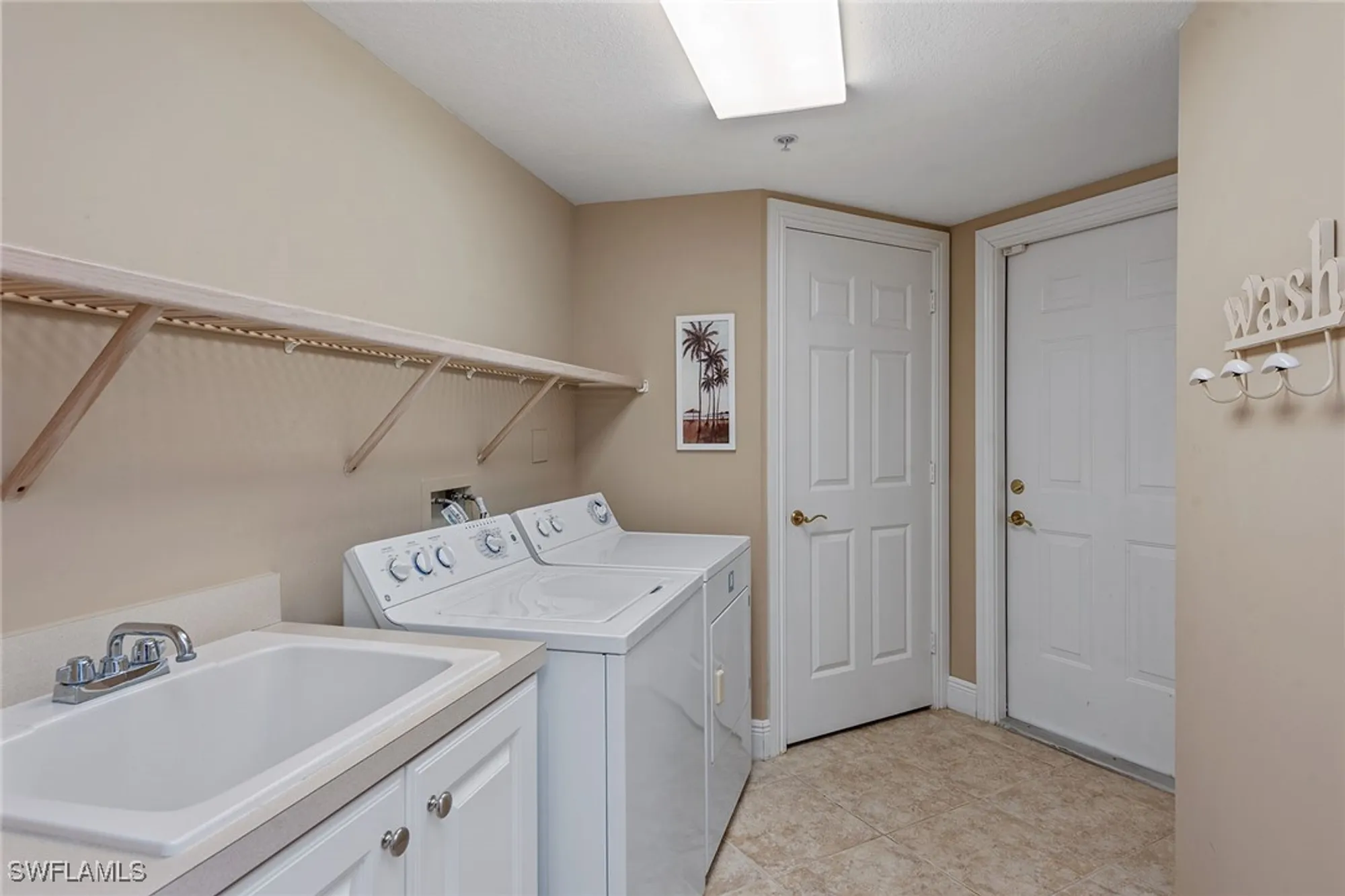 Property Slideshow image 18 of 50 | 9030 cascada way 102, Naples, FL, 34114