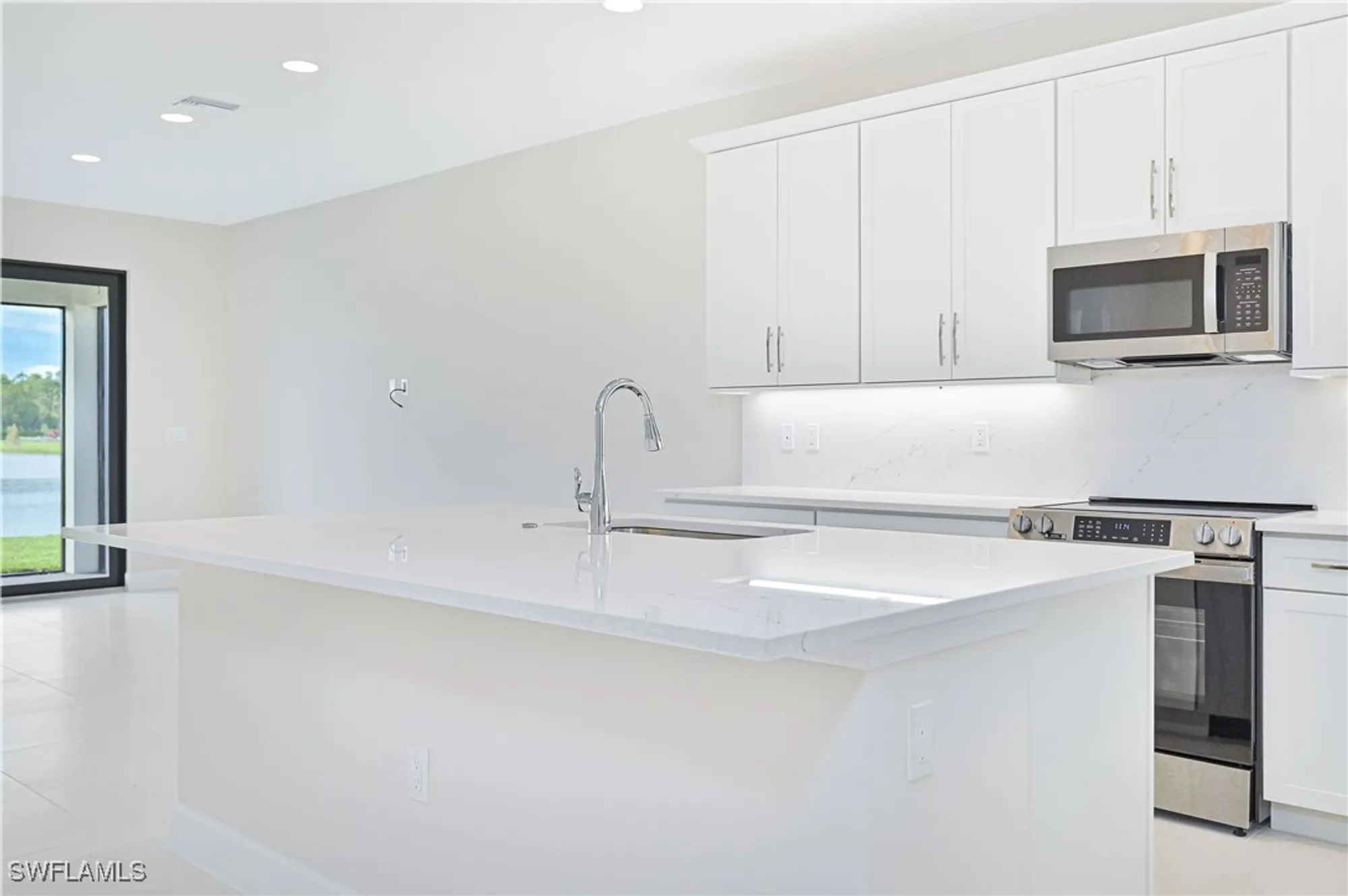 Property Slideshow image 12 of 50 | 14496 cumbria ct, Fort Myers, FL, 33905