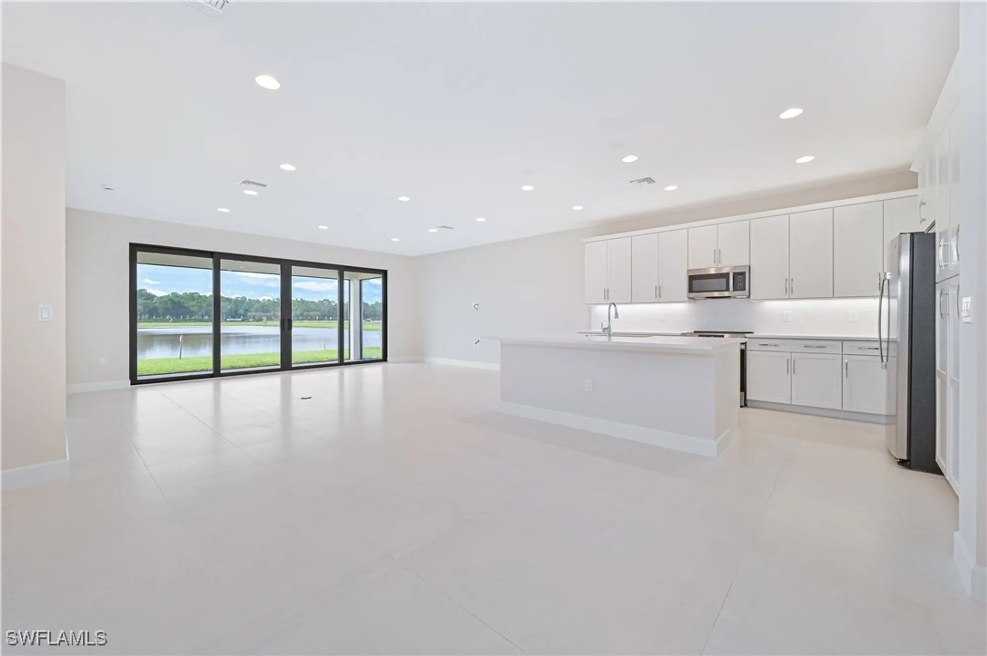 Property Slideshow image 3 of 50 | 14496 cumbria ct, Fort Myers, FL, 33905