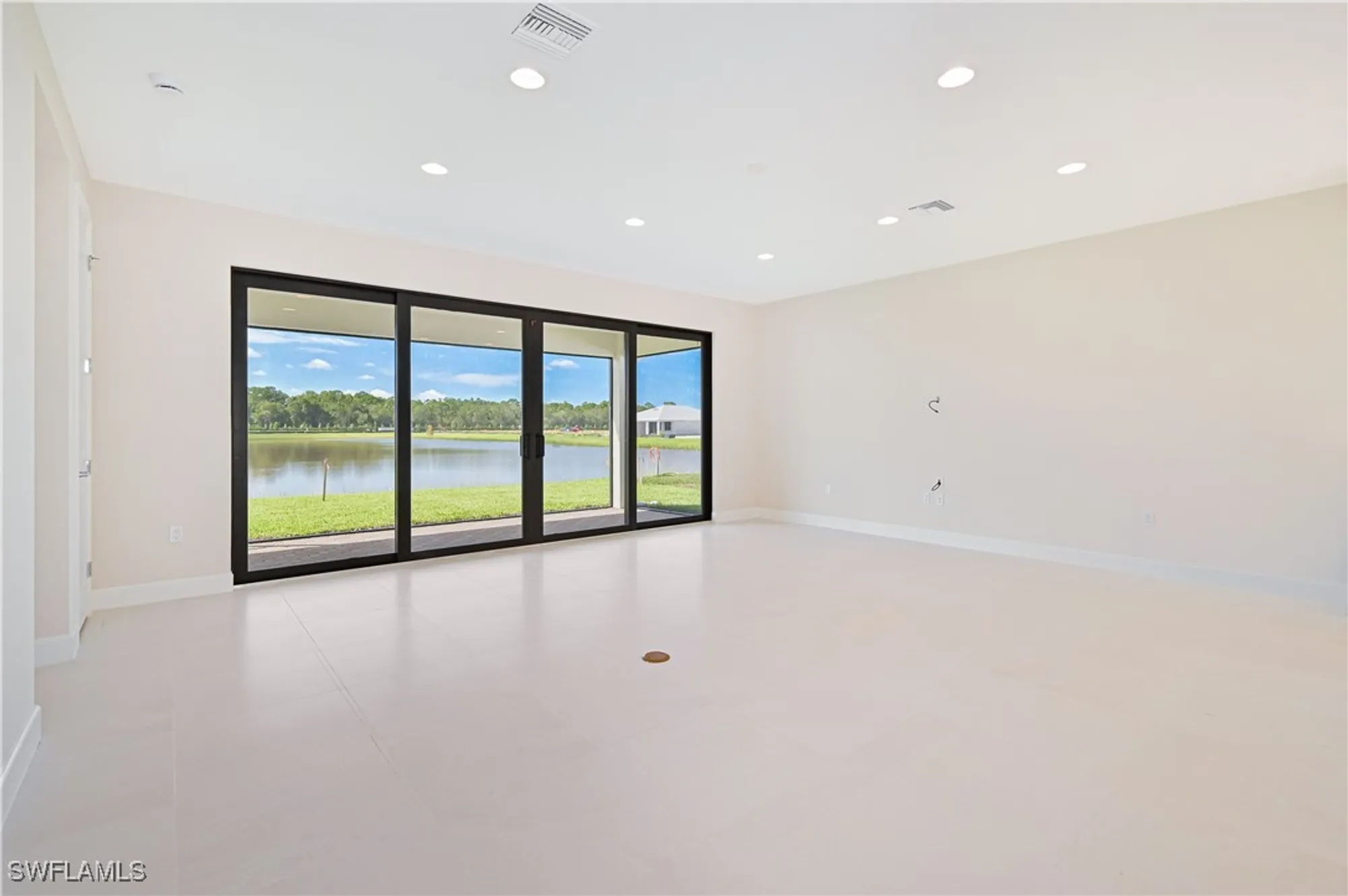 Property Slideshow image 4 of 50 | 14496 cumbria ct, Fort Myers, FL, 33905
