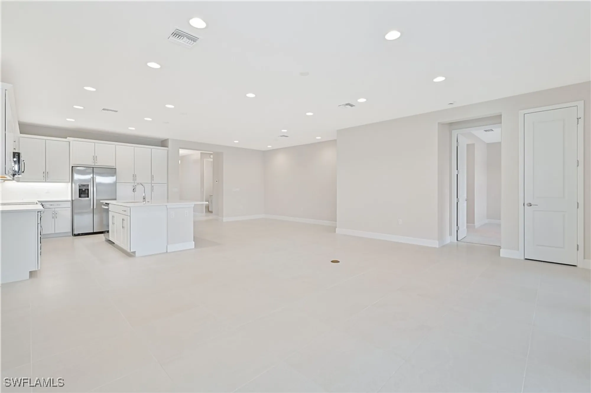 Property Slideshow image 7 of 50 | 14496 cumbria ct, Fort Myers, FL, 33905