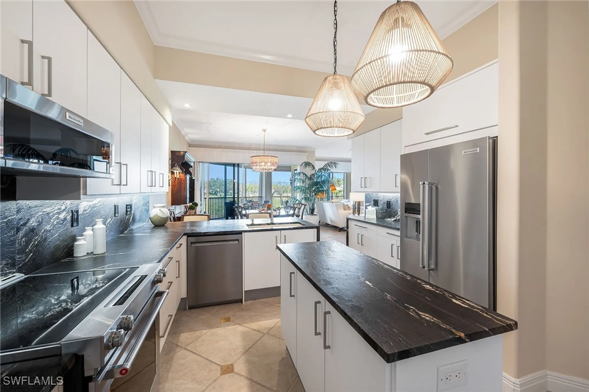 Property Slideshow image 16 of 43 | 560 el camino real apt 1102, Naples, FL, 34119