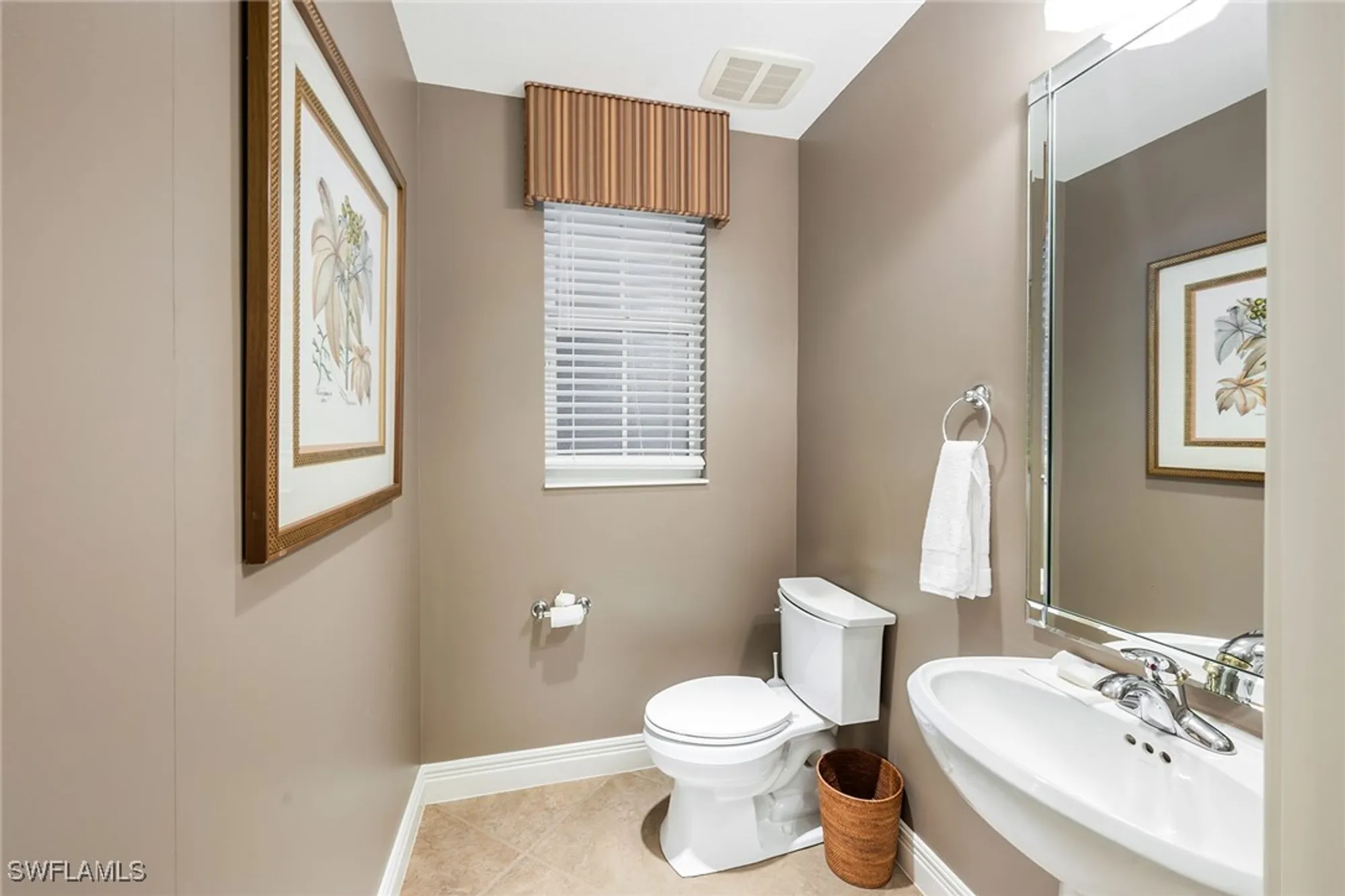 Property Slideshow image 19 of 43 | 560 el camino real apt 1102, Naples, FL, 34119