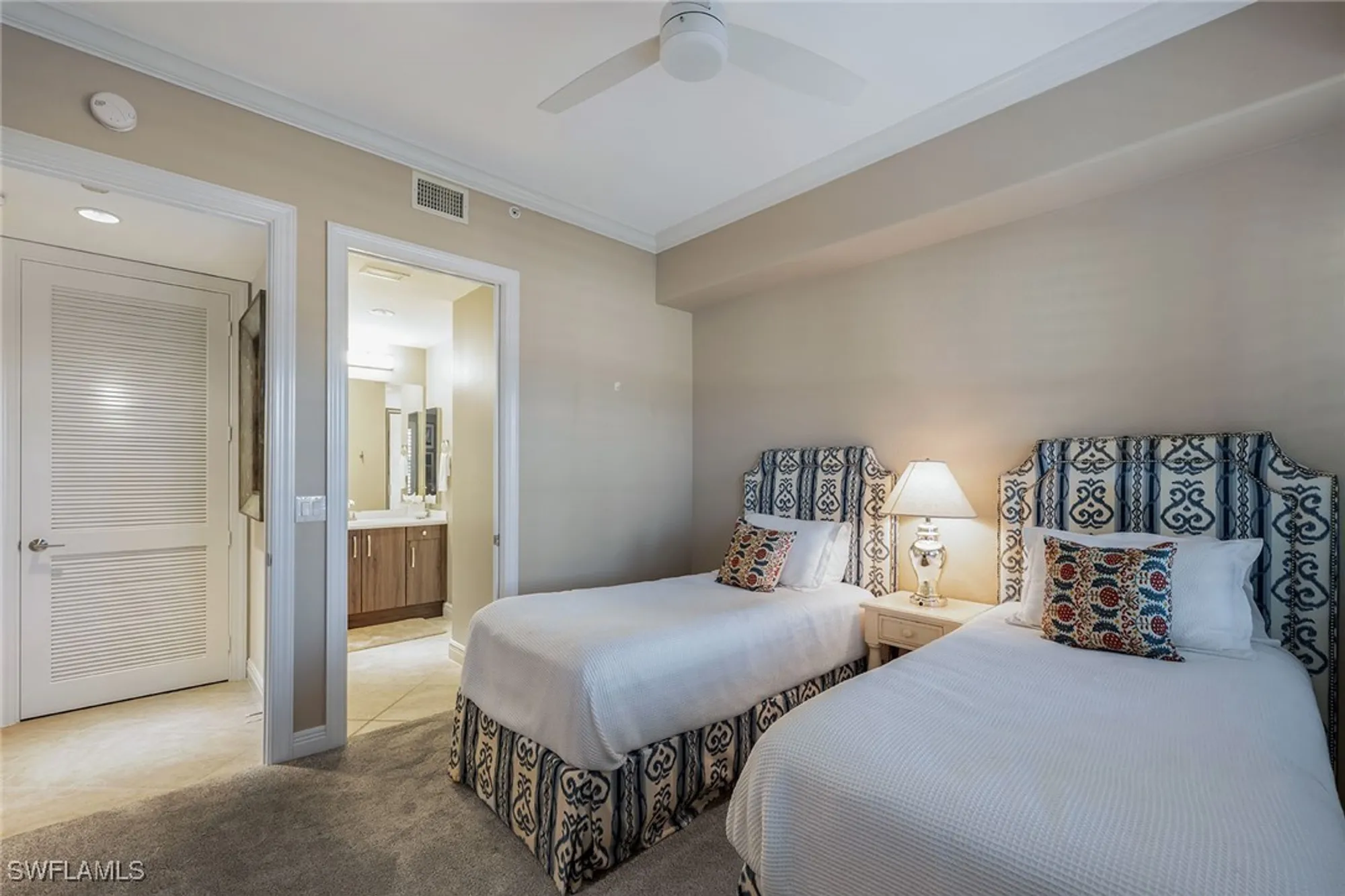 Property Slideshow image 26 of 43 | 560 el camino real apt 1102, Naples, FL, 34119