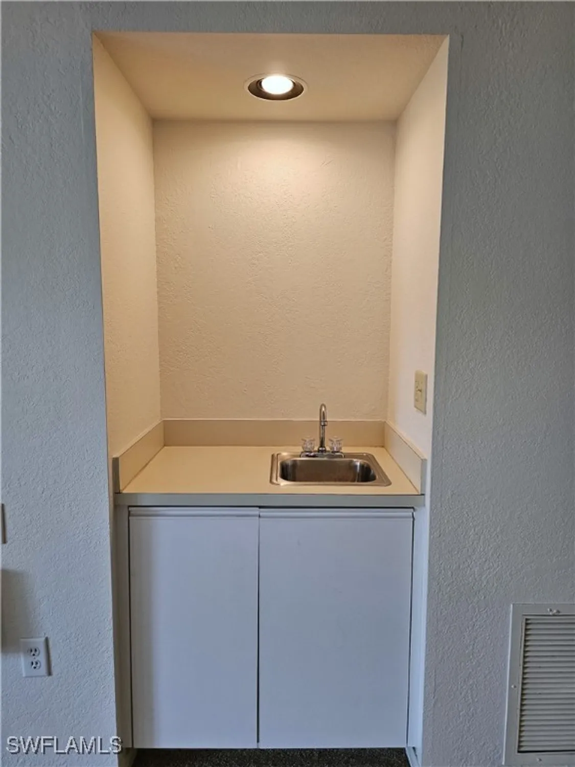 Property Slideshow image 15 of 34 | 6025 chardonnay ln apt 102, Naples, FL, 34119