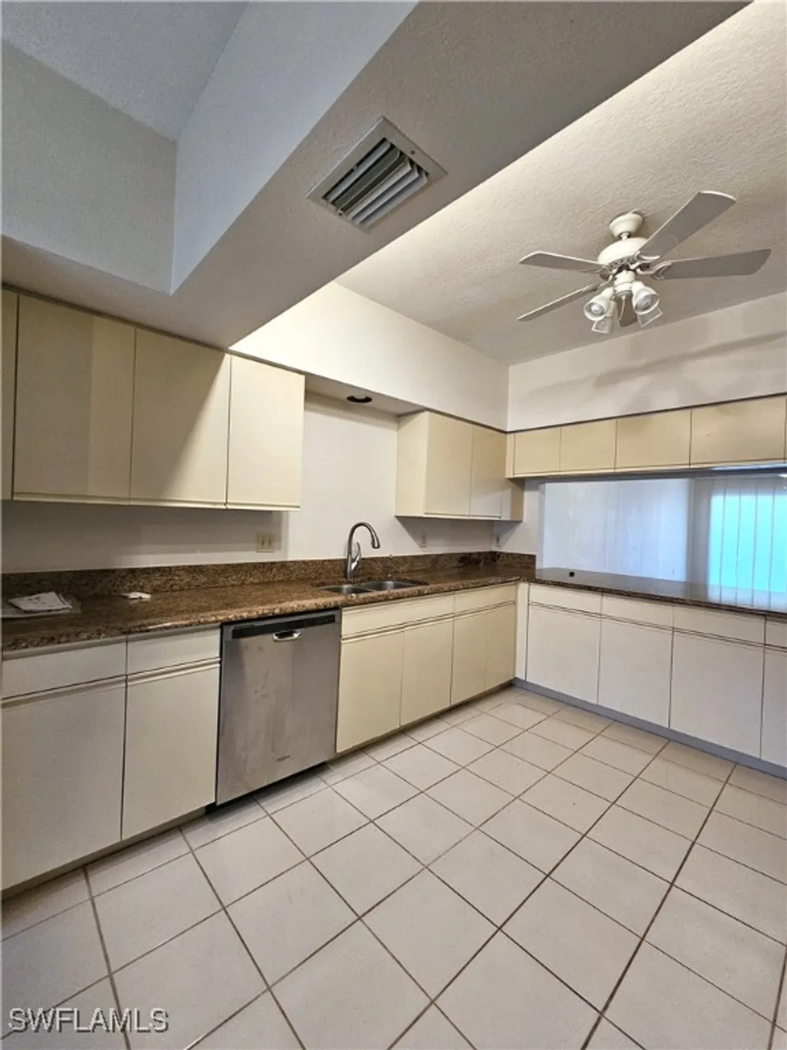 Property Slideshow image 10 of 34 | 6025 chardonnay ln apt 102, Naples, FL, 34119