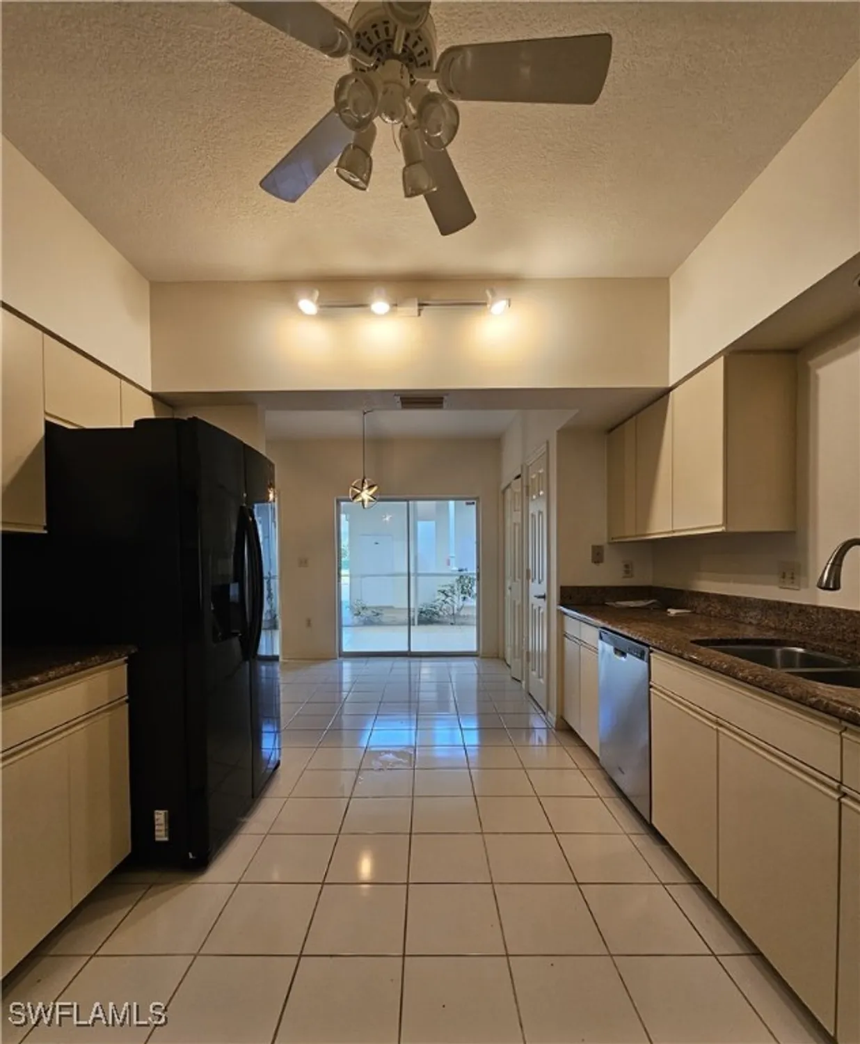 Property Slideshow image 8 of 34 | 6025 chardonnay ln apt 102, Naples, FL, 34119