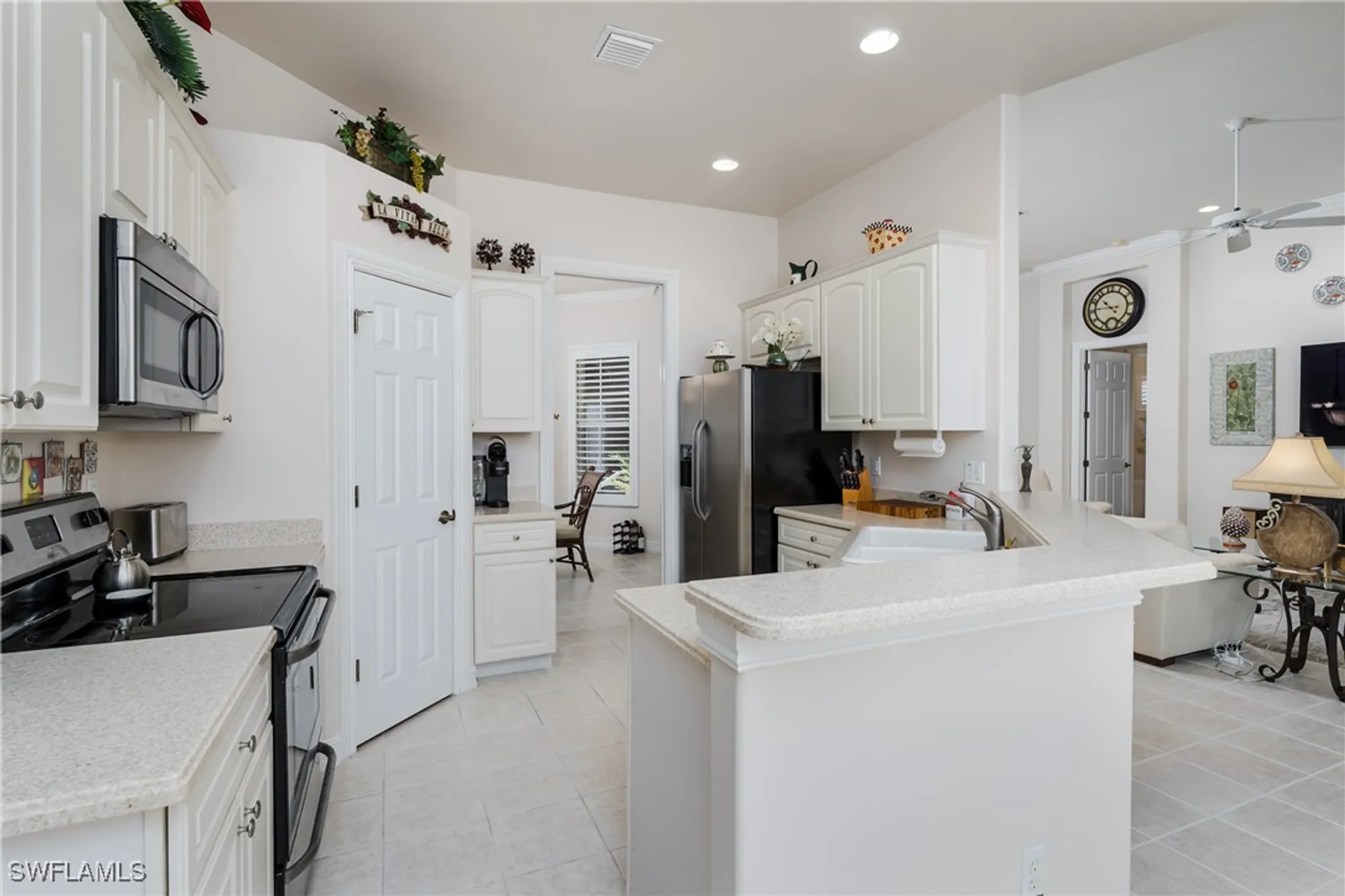 Property Slideshow image 14 of 38 | 6841 bent grass dr, Naples, FL, 34113