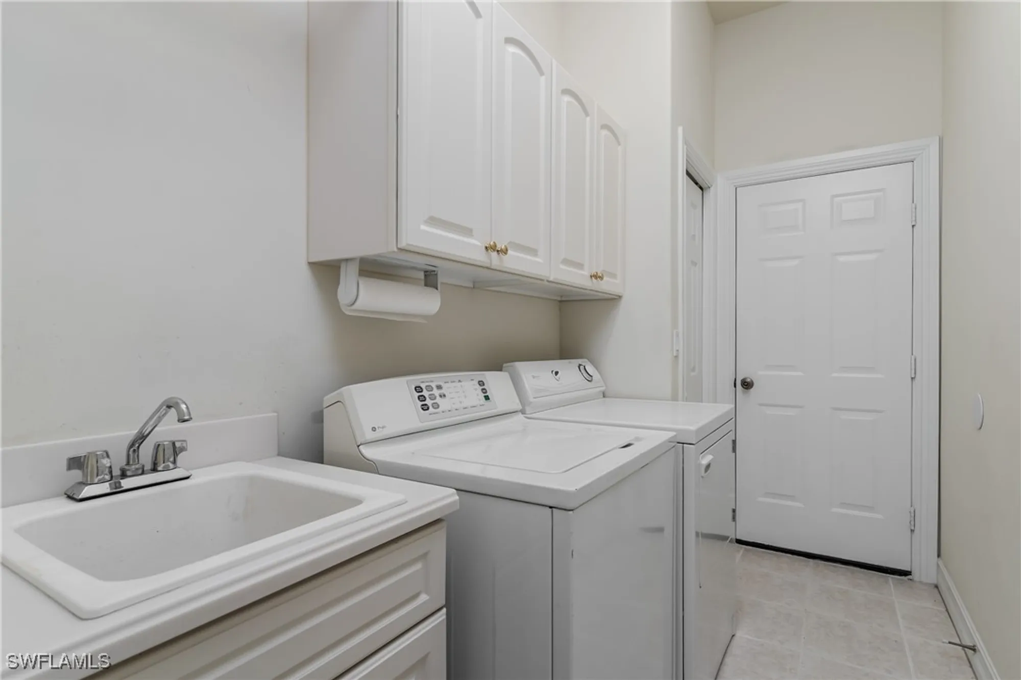 Property Slideshow image 28 of 38 | 6841 bent grass dr, Naples, FL, 34113