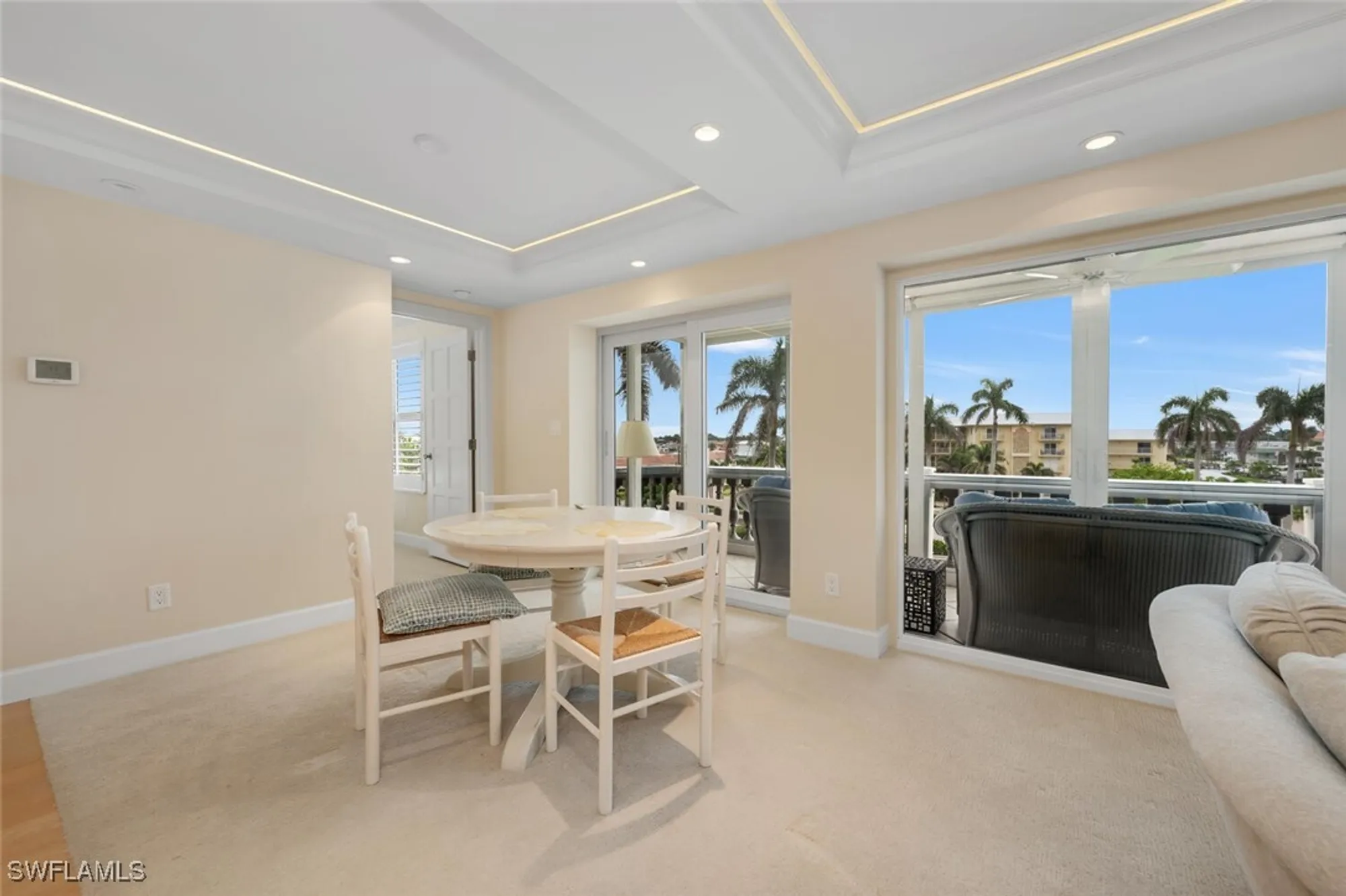 Property Slideshow image 10 of 21 | 3003 gulf shore blvd 404, Naples, FL, 34103