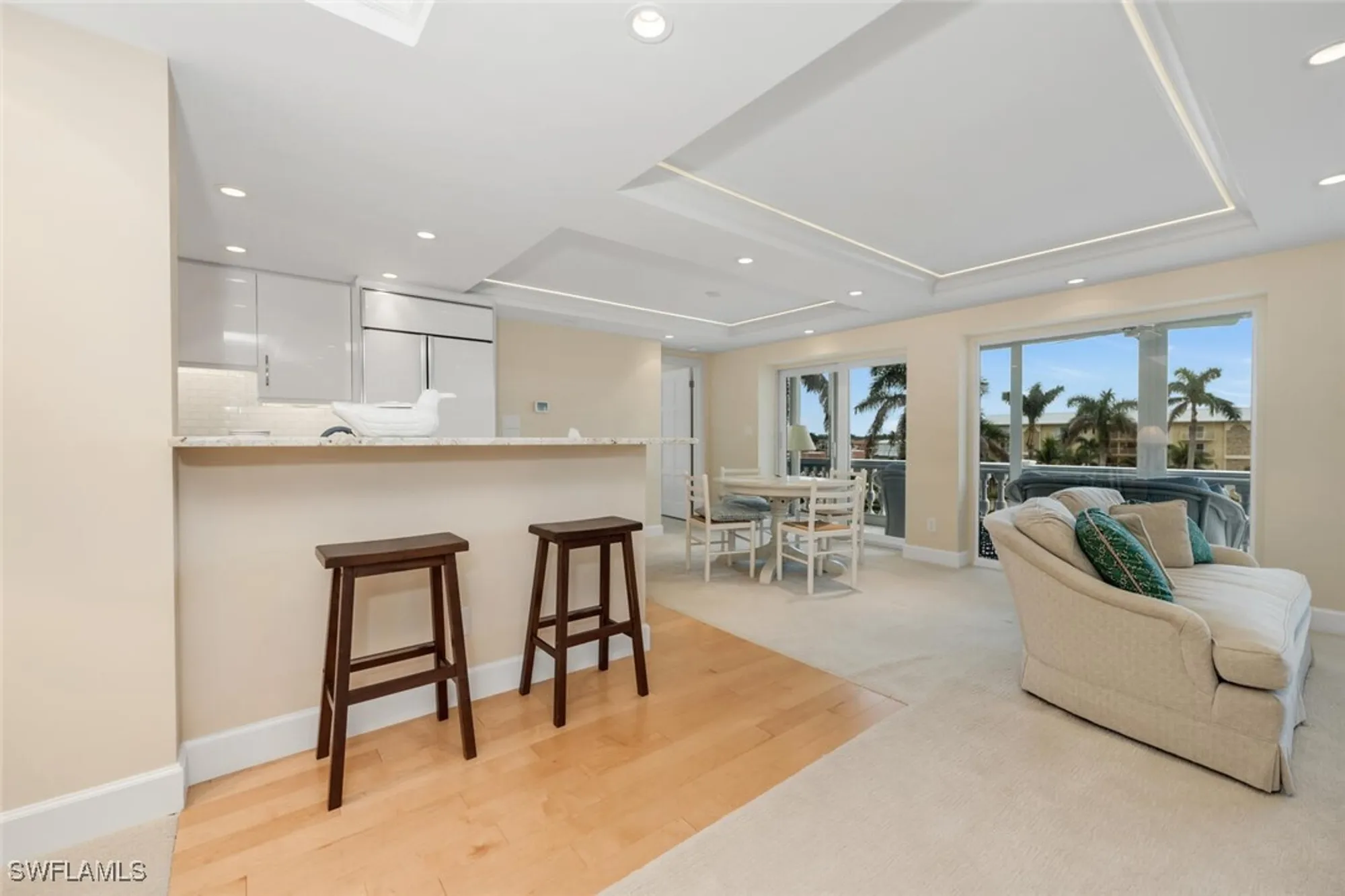 Property Slideshow image 11 of 21 | 3003 gulf shore blvd 404, Naples, FL, 34103