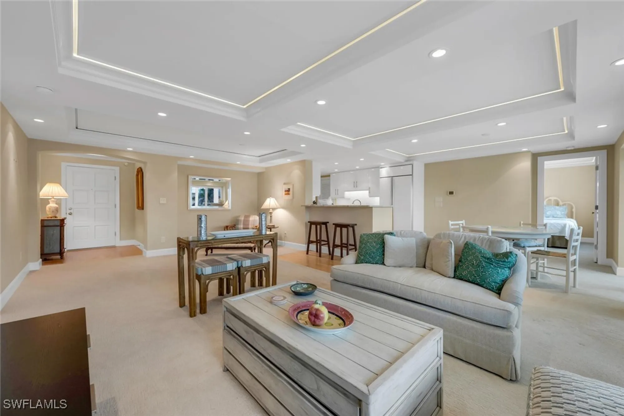 Property Slideshow image 7 of 21 | 3003 gulf shore blvd 404, Naples, FL, 34103